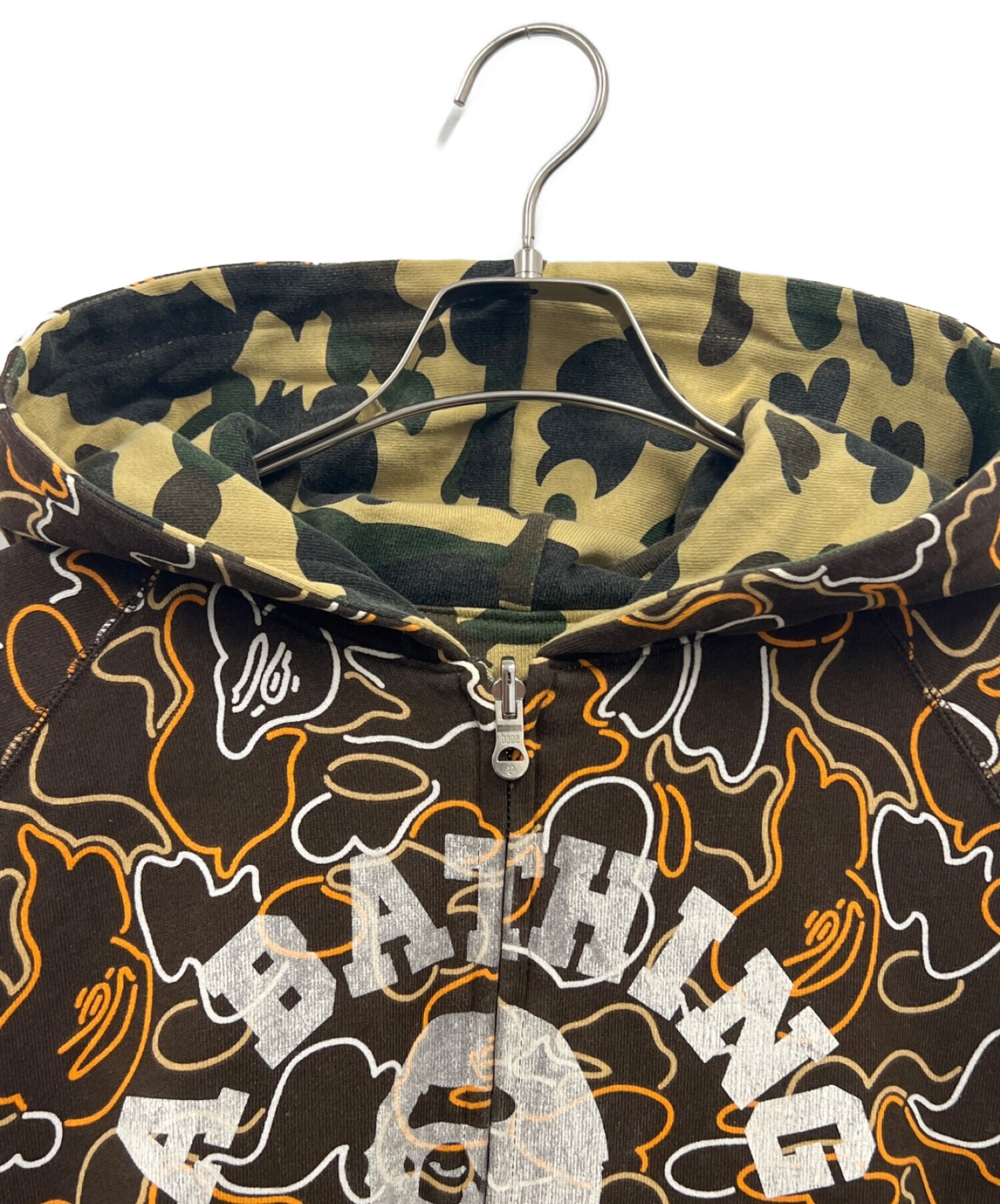 A BATHING APE (ア ベイシング エイプ) カモ柄ジップアップパーカー カーキ サイズ:M