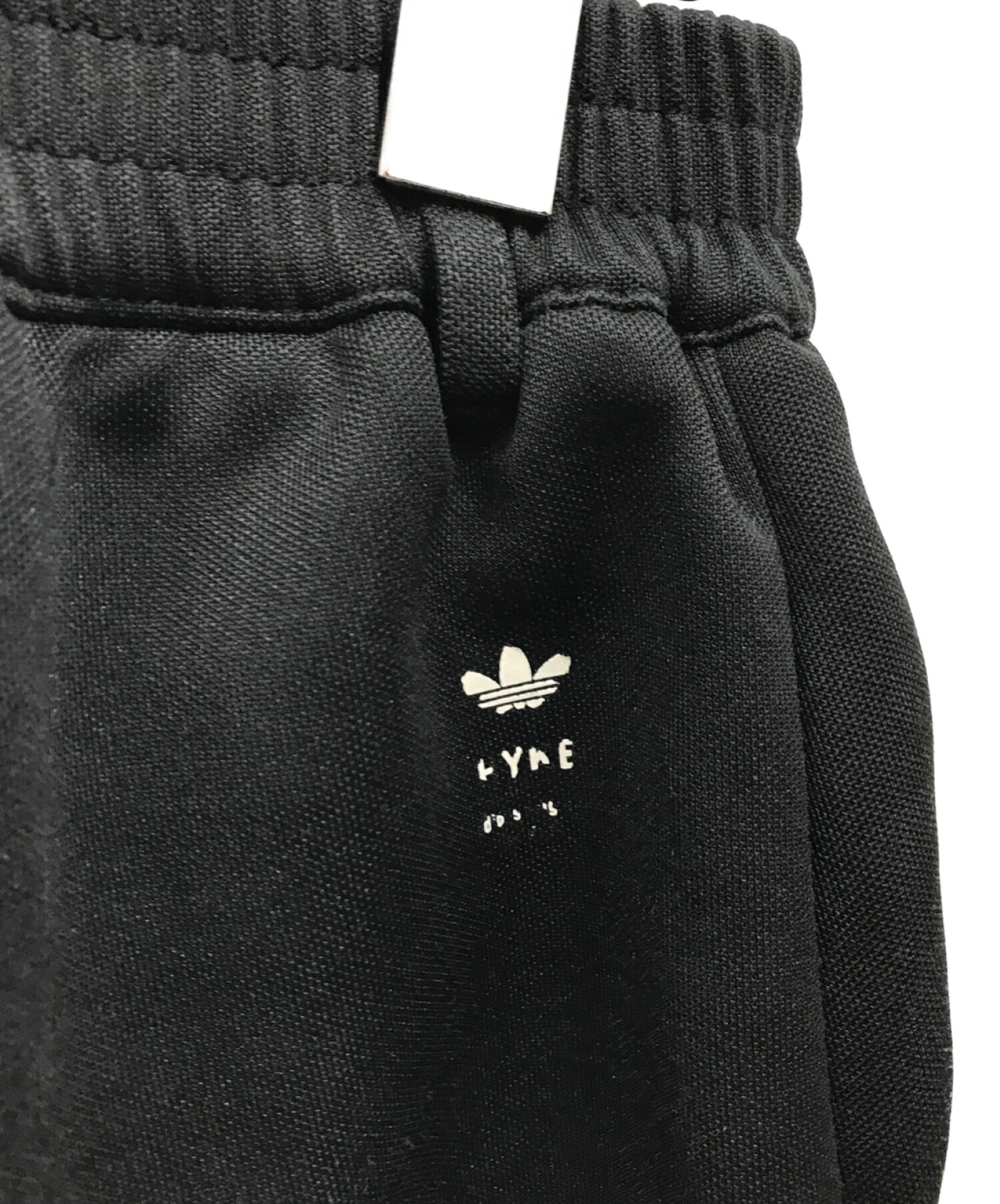 HYKE (ハイク) adidas (アディダス) センタープレスパンツ ブラック サイズ:OT
