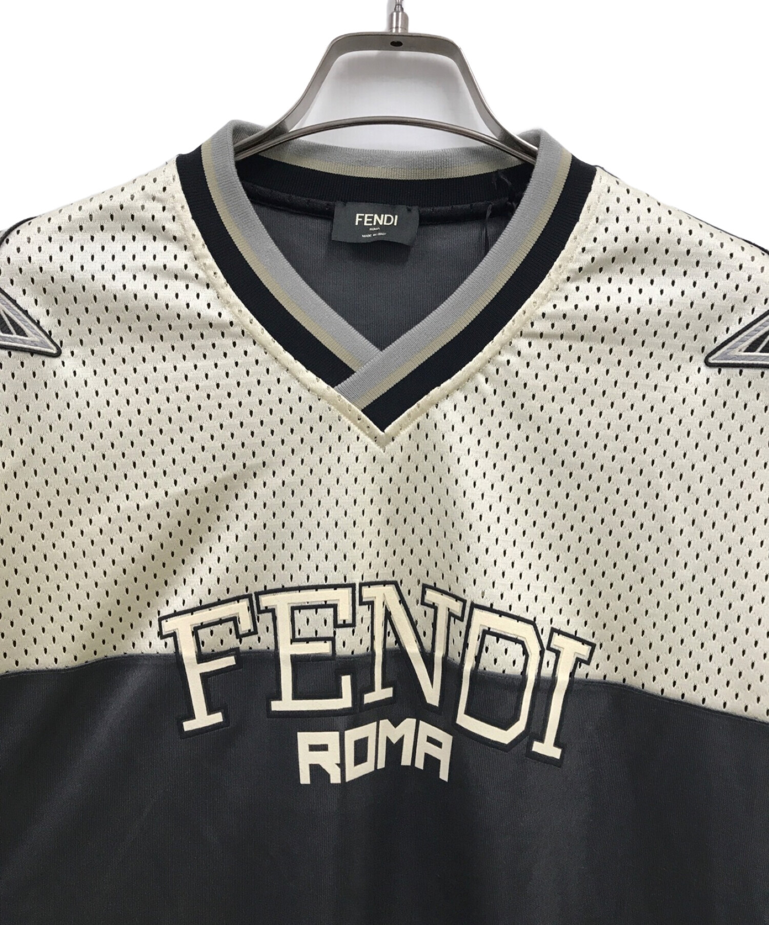 中古・古着通販】FENDI (フェンディ) スターパッチ ロゴゲームシャツ FAF629 A52E グレー サイズ:M｜ブランド・古着通販  トレファク公式【TREFAC FASHION】スマホサイト