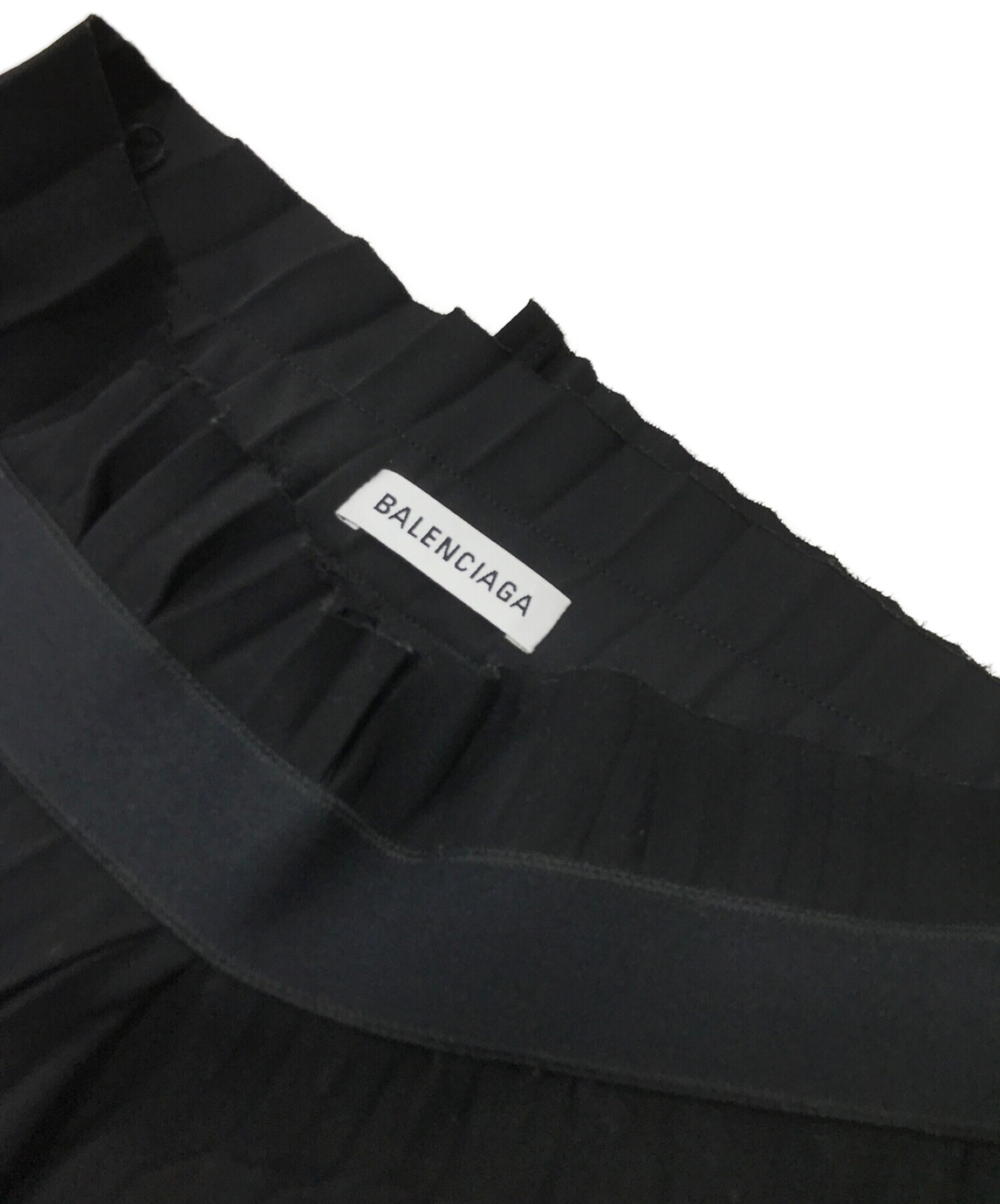 BALENCIAGA (バレンシアガ) バックロゴ捻じれ加工プリーツスカート ブラック サイズ:36