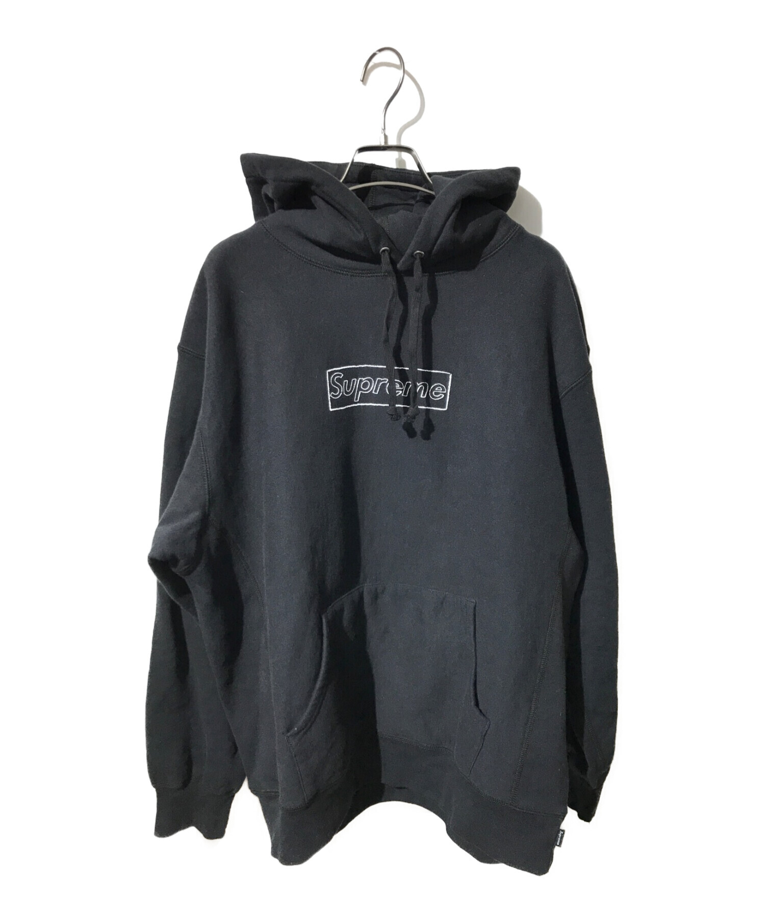 SUPREME (シュプリーム) KAWS Chalk Logo Hooded Sweatshirt ブラック サイズ:MEDIUM
