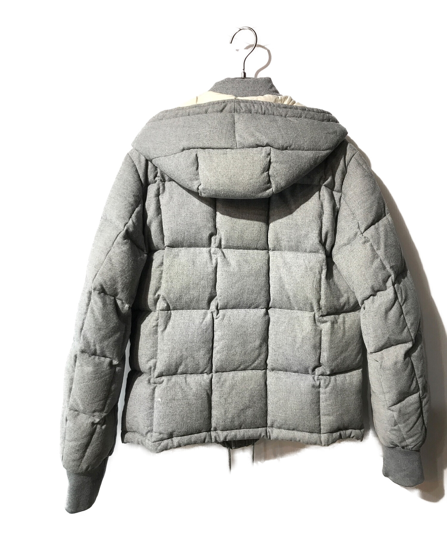 中古・古着通販】MONCLER (モンクレール) CEZANNE / ダウンジャケット グレー サイズ:2｜ブランド・古着通販  トレファク公式【TREFAC FASHION】スマホサイト