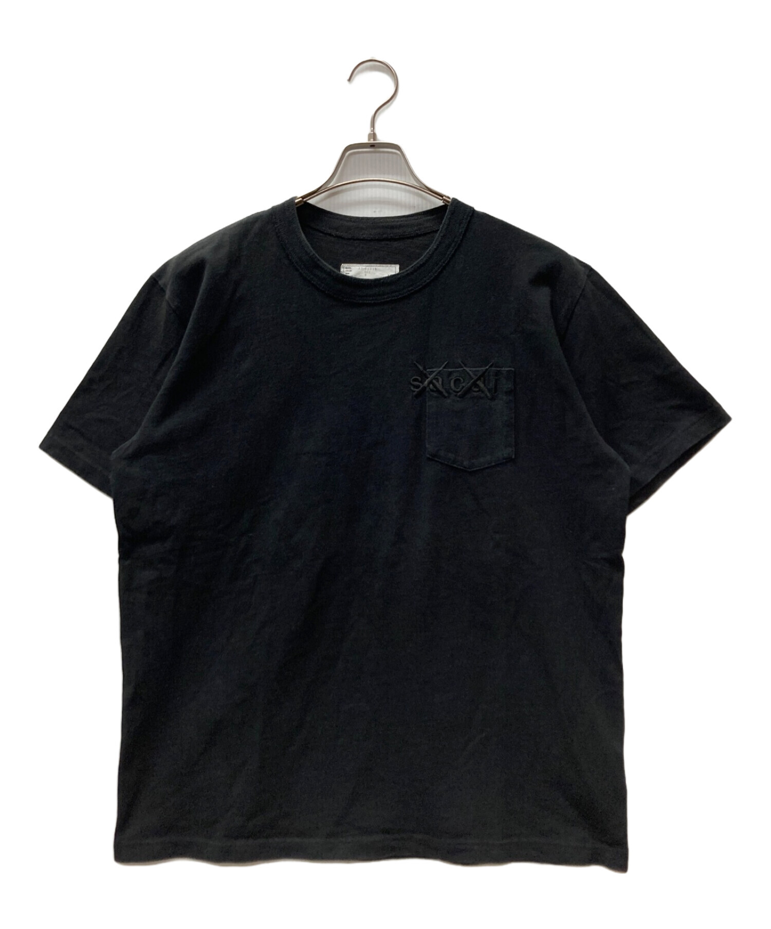 中古・古着通販】sacai (サカイ) KAWS (カウズ) Embroidery T-shirt 