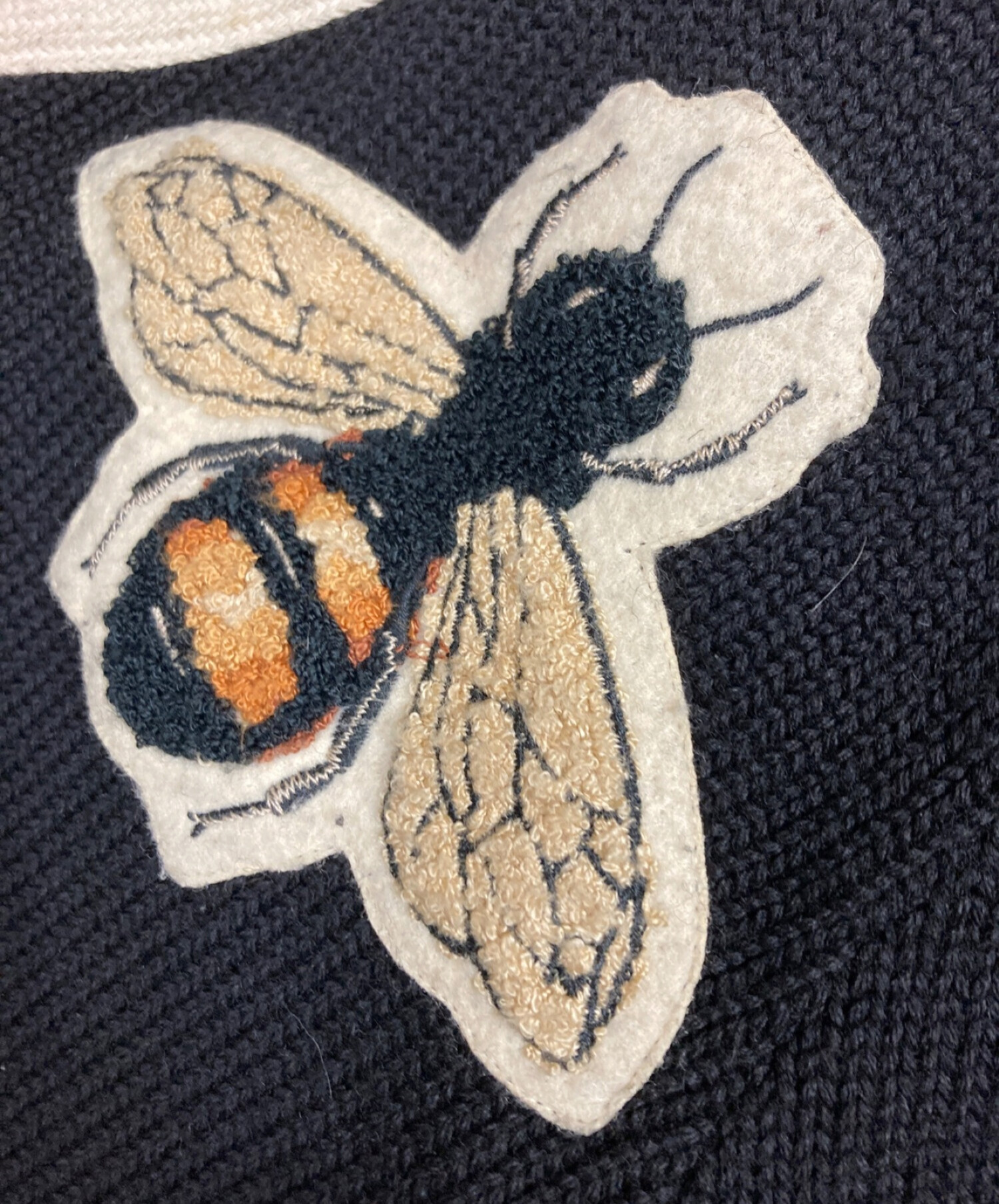 中古・古着通販】GUCCI (グッチ) Bee Embroidered V neck Knit ビー刺繍Vネックニット ブラック  サイズ:M｜ブランド・古着通販 トレファク公式【TREFAC FASHION】スマホサイト