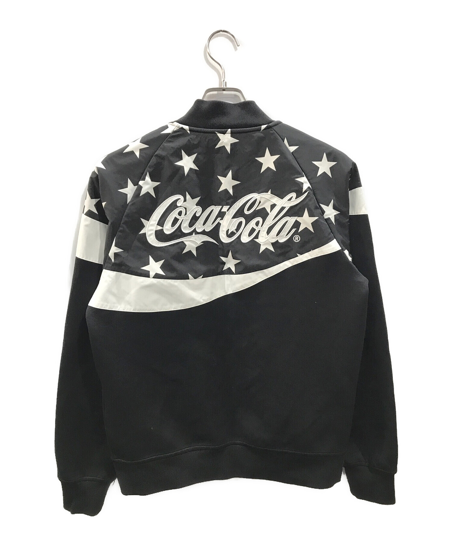 F.C.R.B. (エフシーレアルブリストル) COCA-COLA PDK JACKET ブラック×ホワイト サイズ:S