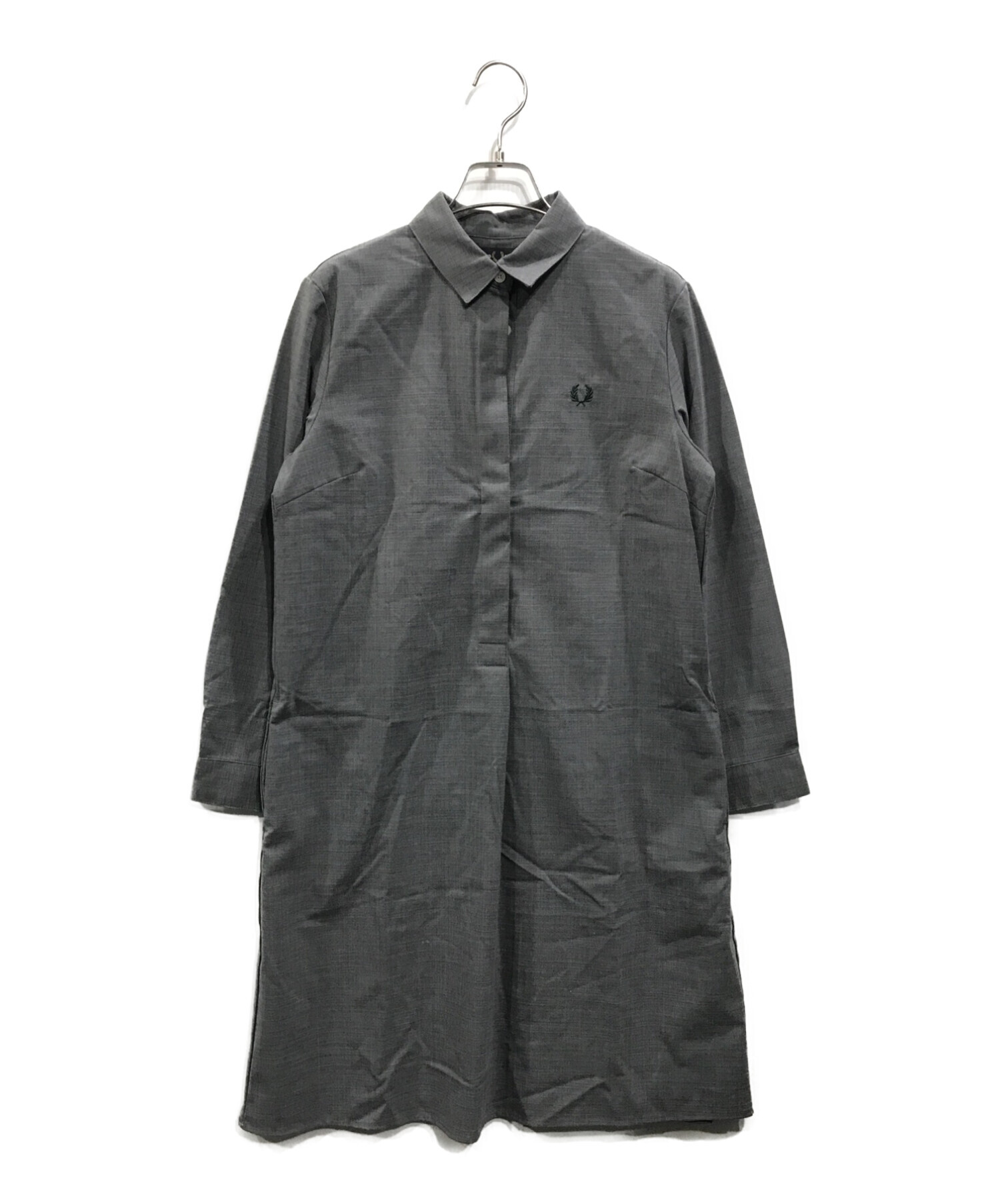 中古・古着通販】FRED PERRY (フレッドペリー) PLEATED BACK SHIRT DRESS グレー  サイズ:USA4｜ブランド・古着通販 トレファク公式【TREFAC FASHION】スマホサイト