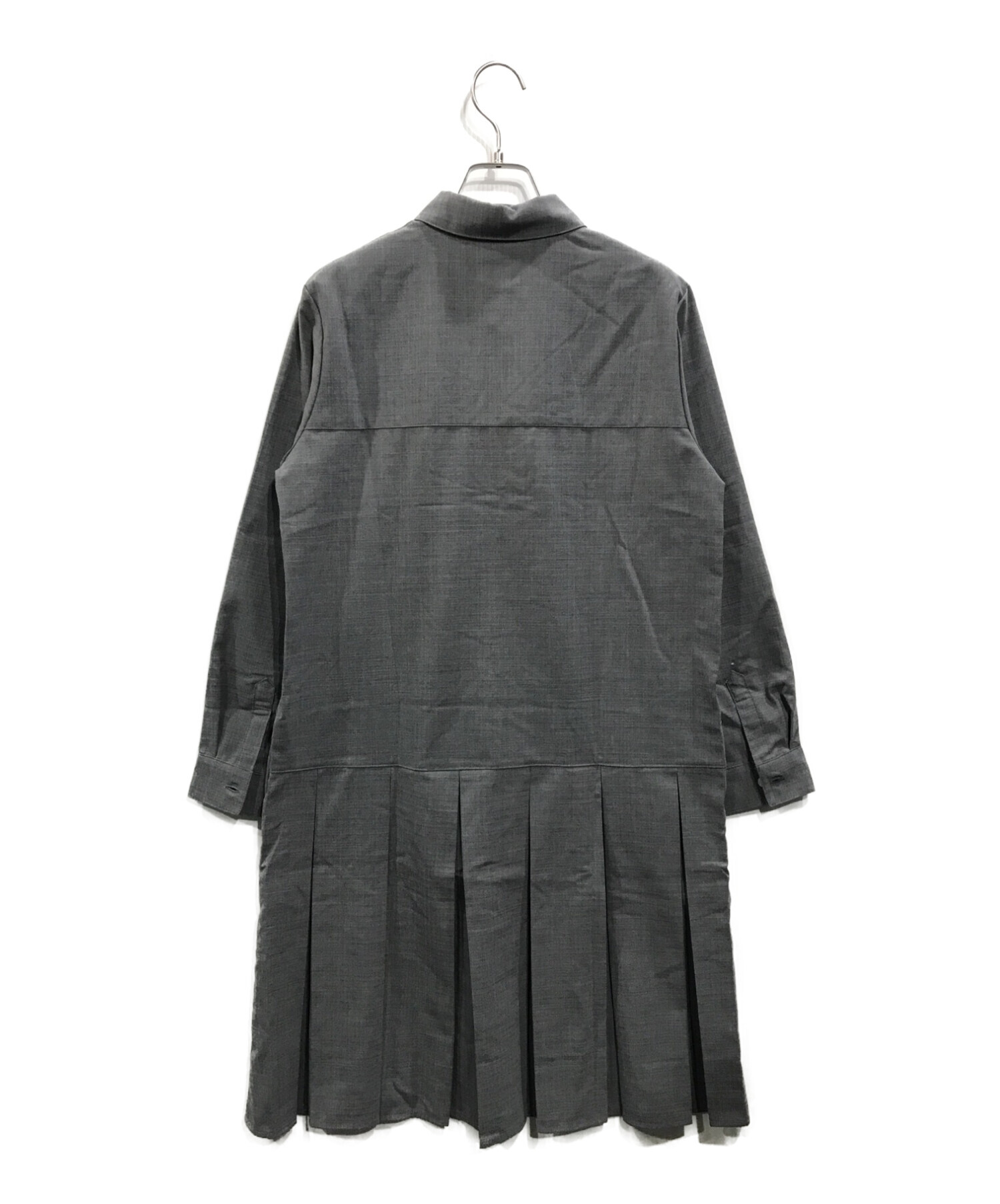 中古・古着通販】FRED PERRY (フレッドペリー) PLEATED BACK SHIRT DRESS グレー  サイズ:USA4｜ブランド・古着通販 トレファク公式【TREFAC FASHION】スマホサイト