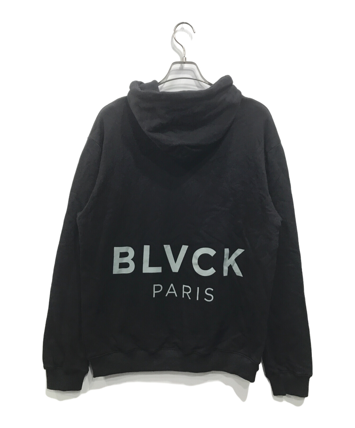 BLVCK PARIS (ブラックパリ) バックプリントプルオーバーパーカー ブラック サイズ:Ｌ