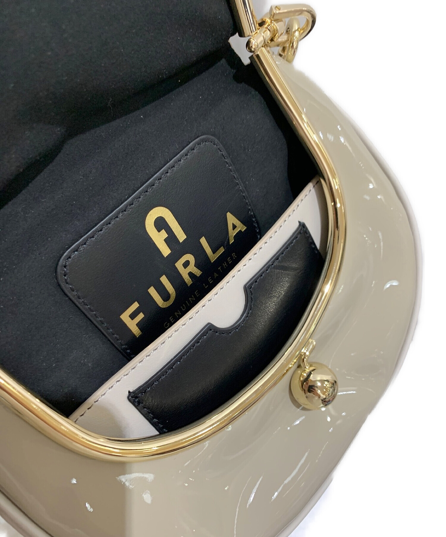 新品✨フルラ ショルダーバッグ サークルバッグ アイボリー FURLA