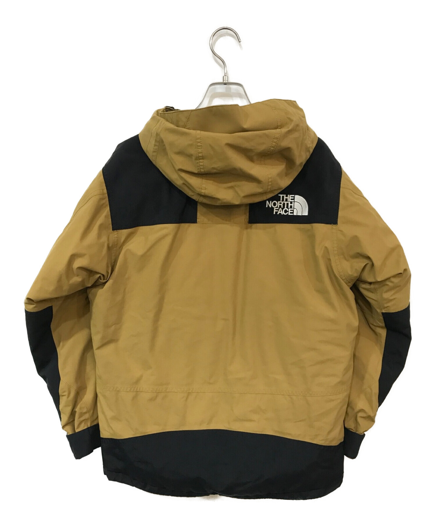 THE NORTH FACE (ザ ノース フェイス) マウンテンダウンジャケット ベージュ×ブラック サイズ:XS