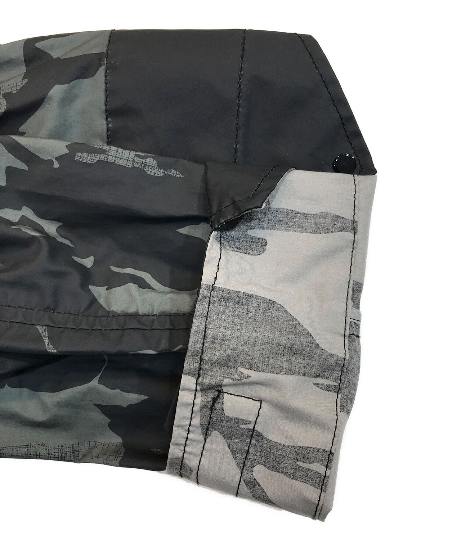 STONE ISLAND (ストーンアイランド) Reverse Colour Process Raso Trench Coat ブラック サイズ:L