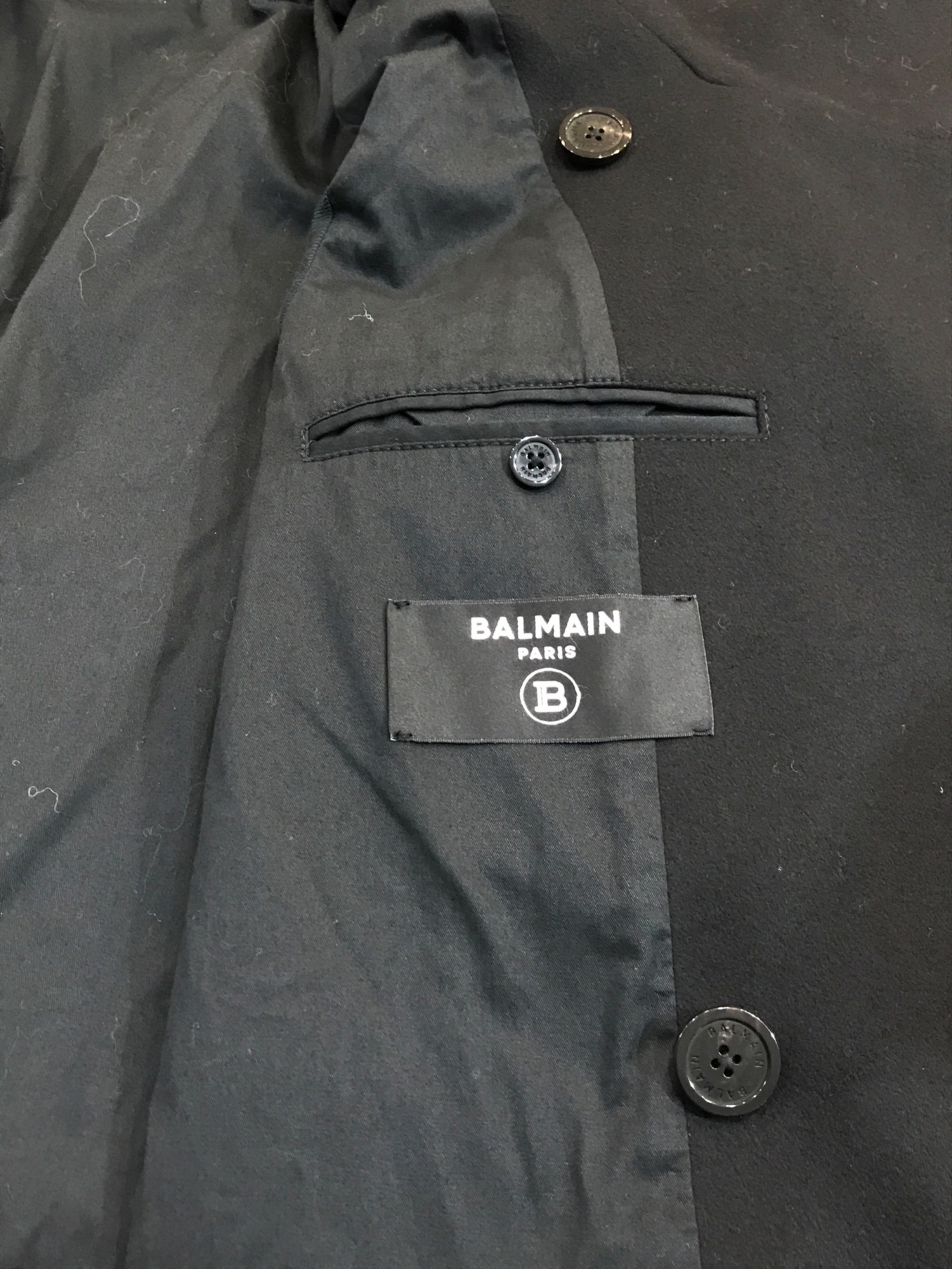 中古・古着通販】BALMAIN (バルマン) Bボタンフード付きウールダブルブレストコート ブラック サイズ:46｜ブランド・古着通販  トレファク公式【TREFAC FASHION】スマホサイト