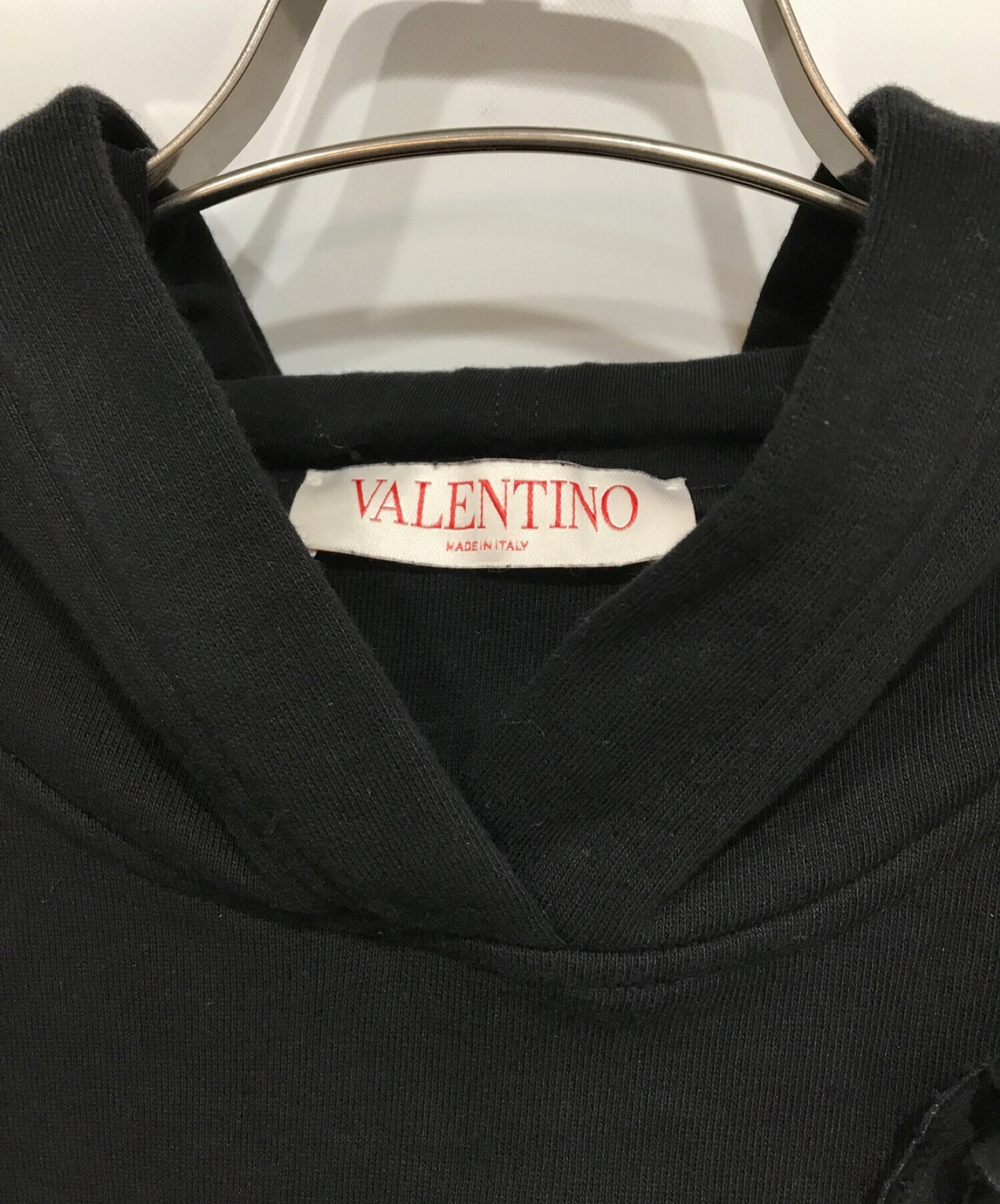 VALENTINO (ヴァレンティノ) 装飾プルオーバーパーカー ブラック サイズ:M