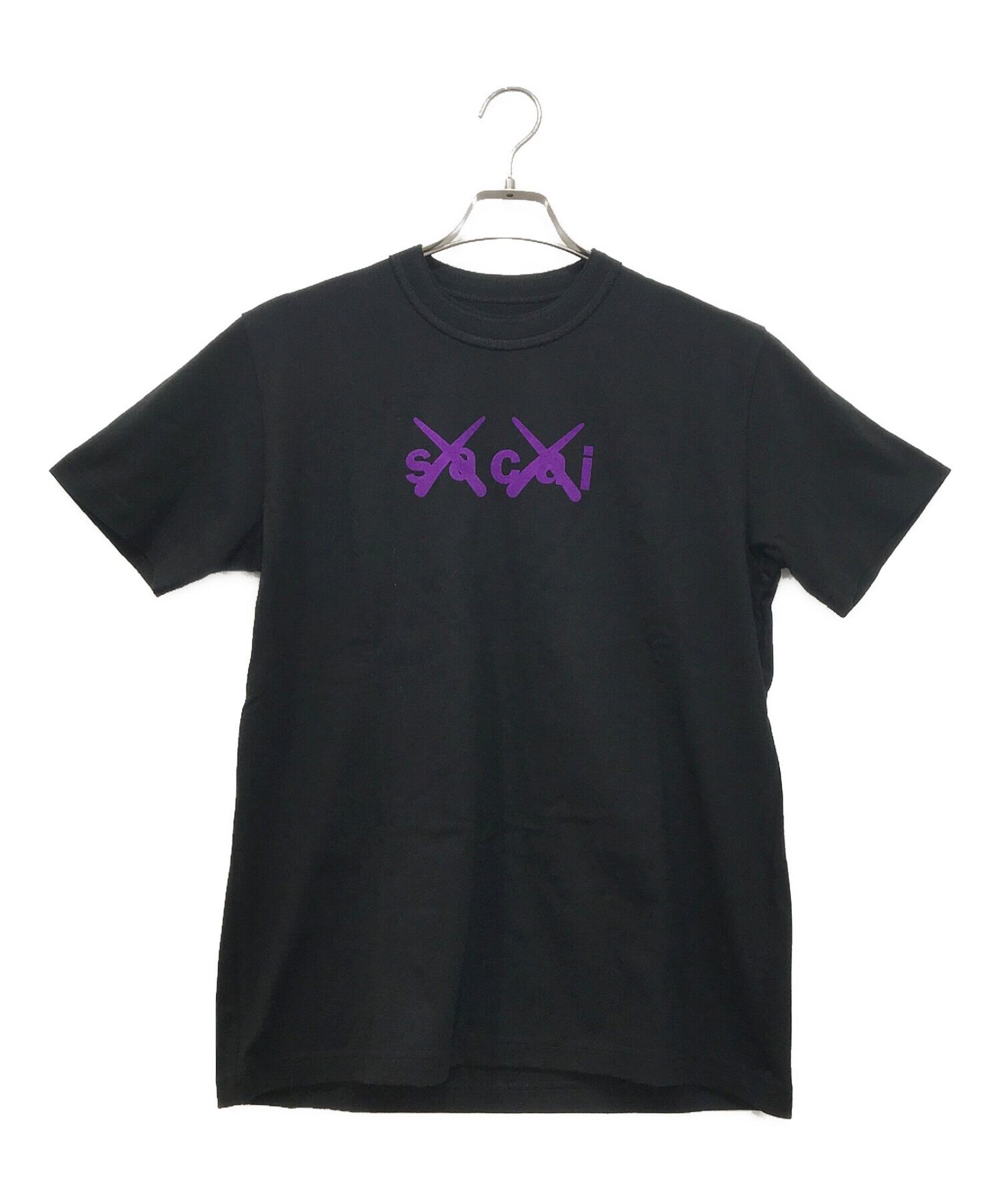 sacai (サカイ) KAWS (カウズ) Flock Print T-Shirt ブラック サイズ:S