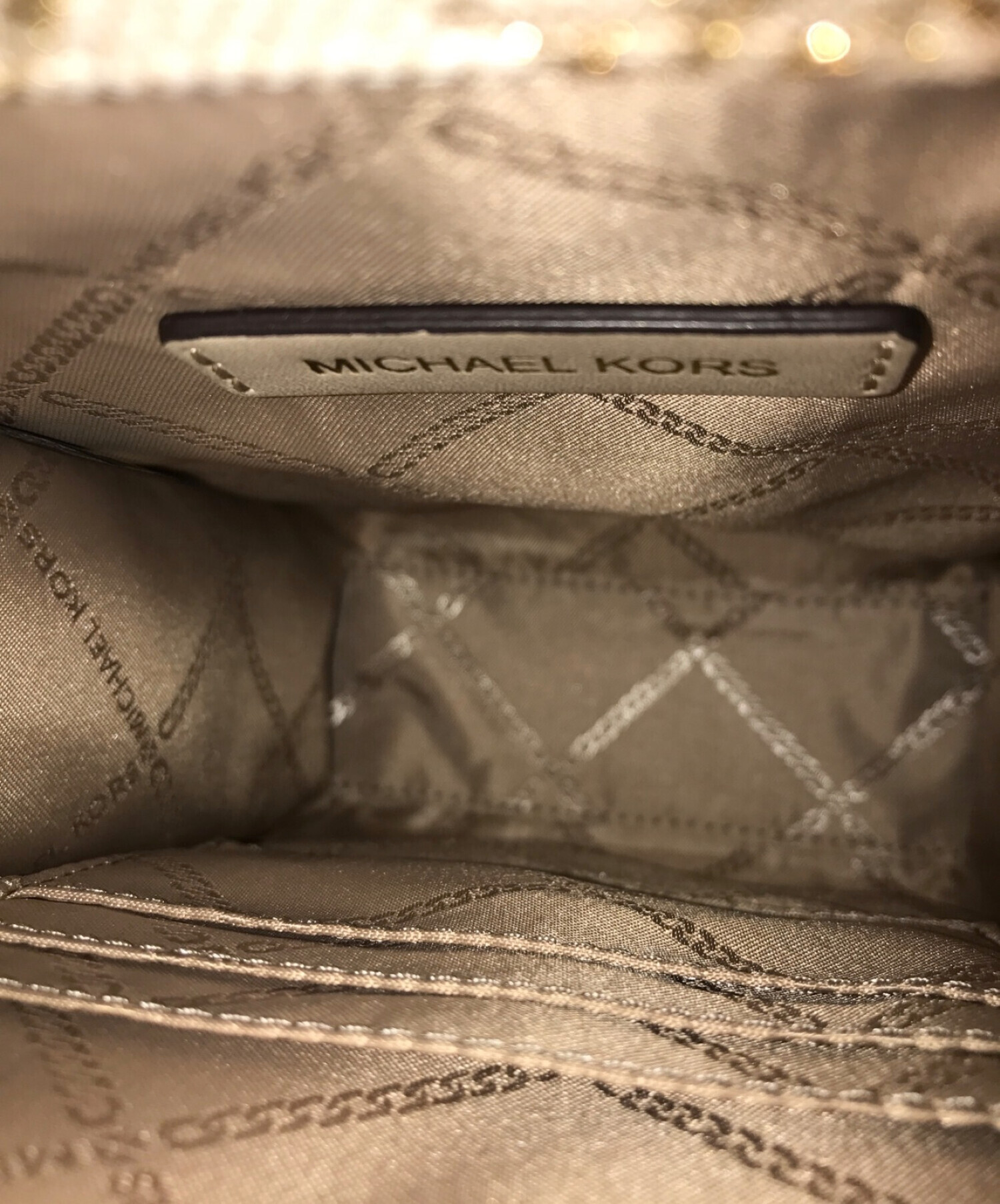 MICHAEL KORS (マイケルコース) ＧＩＧＩメタリックエンパイアロゴジャカードクロスボディエクストラスモール ベージュ