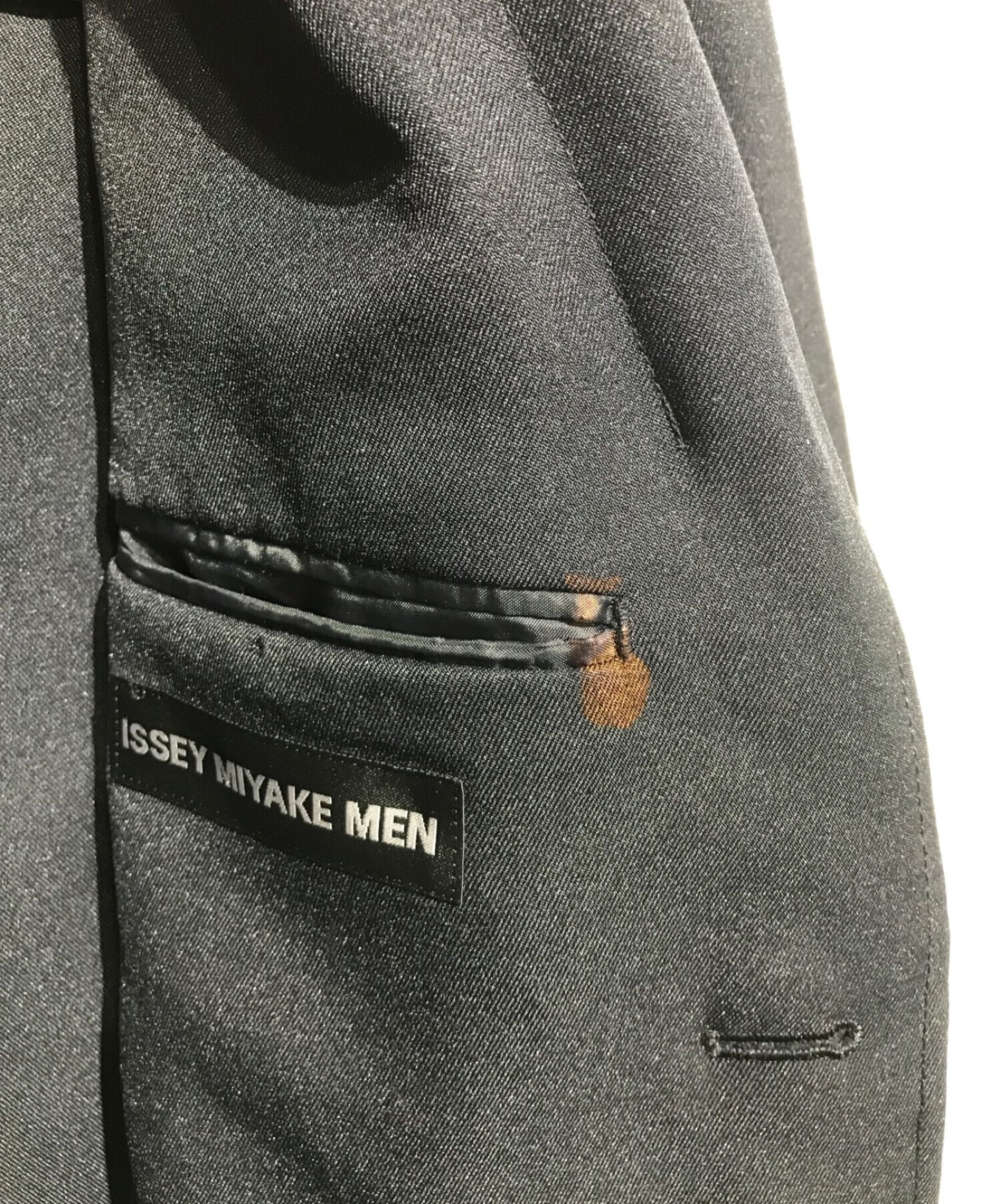 中古・古着通販】ISSEY MIYAKE MEN (イッセイミヤケメン) プリーツデザイン2Bジャケット ブラック サイズ:2｜ブランド・古着通販  トレファク公式【TREFAC FASHION】スマホサイト