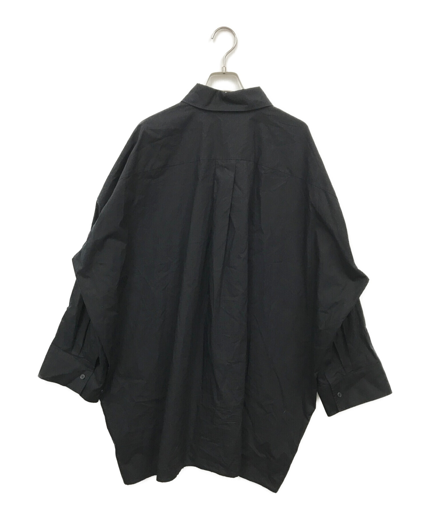 『ジョンローレンスサリバン』(44) オーバーサイズプリントシャツ / ブラック襟レギュラーカラー