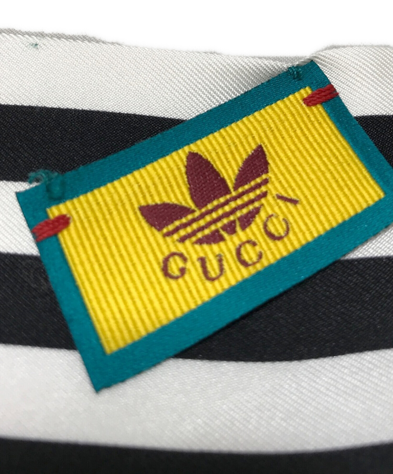 中古・古着通販】GUCCI (グッチ) adidas (アディダス) Striped Silk Neck Bow（ストライプ シルク ネック ボゥ）  ホワイト サイズ:7/2×86㎝｜ブランド・古着通販 トレファク公式【TREFAC FASHION】スマホサイト