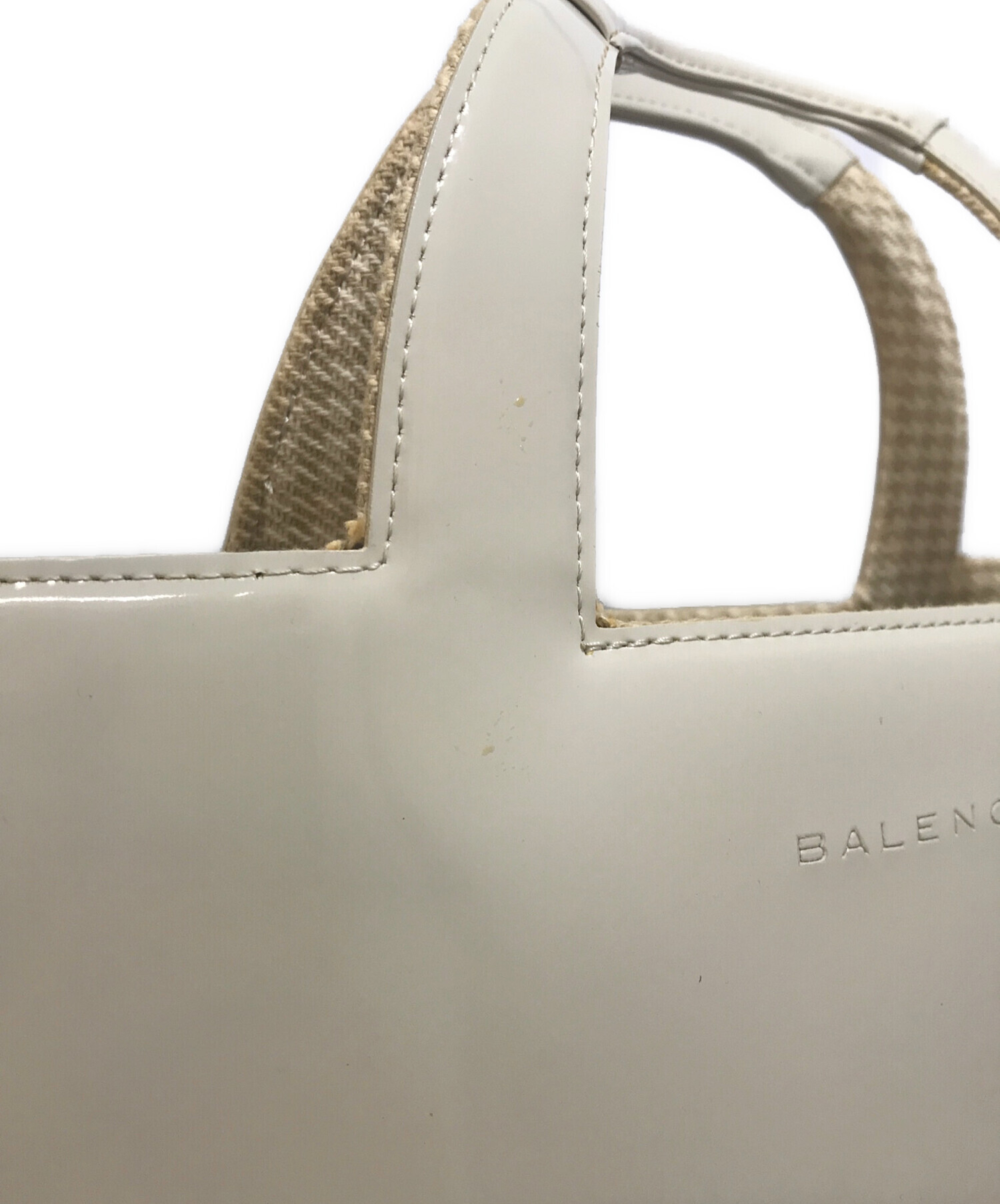 中古・古着通販】BALENCIAGA (バレンシアガ) エナメルバッグ アイボリー｜ブランド・古着通販 トレファク公式【TREFAC  FASHION】スマホサイト