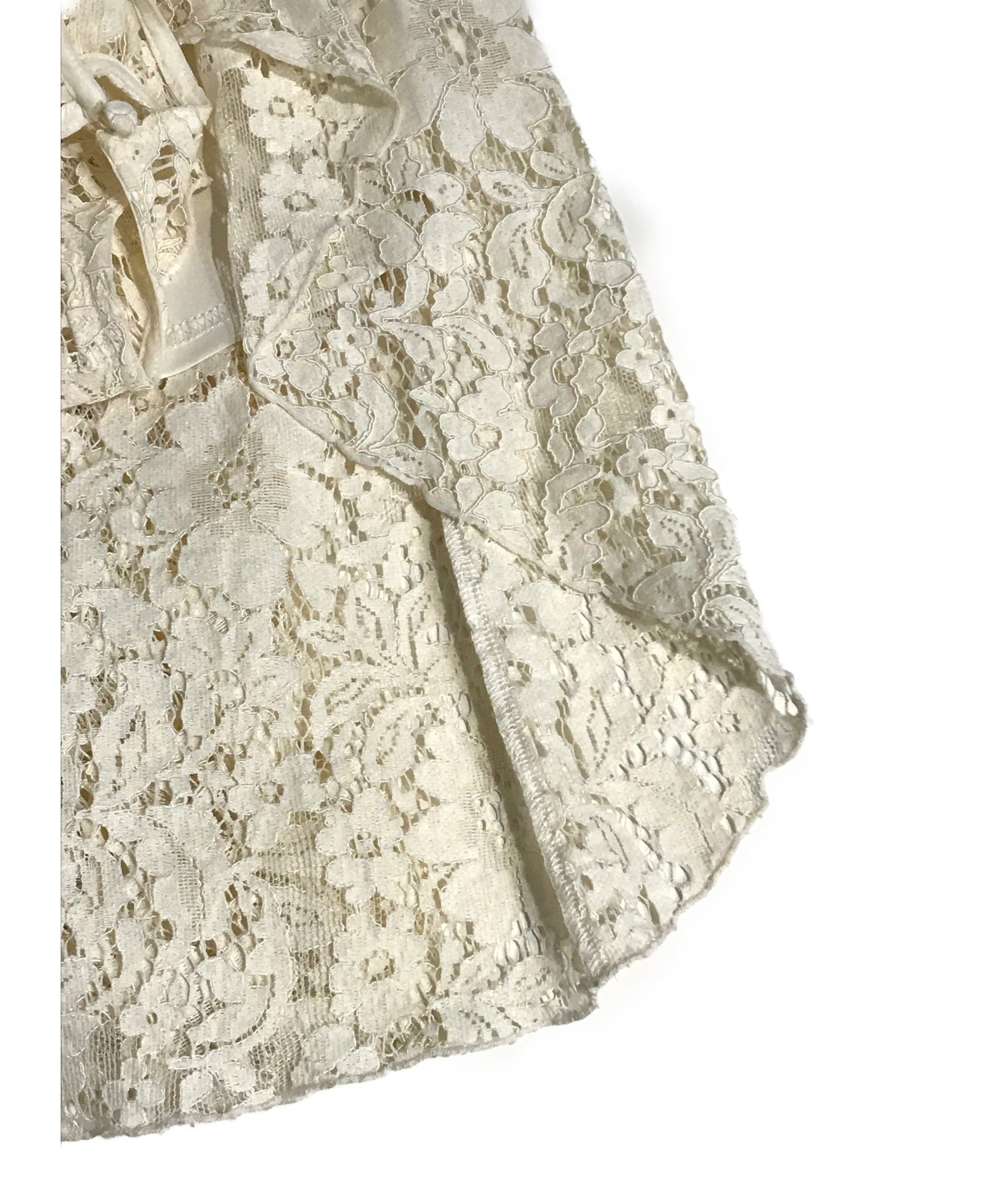HER LIP TO (ハーリップトゥー) Belted Asymmetric Lace Dress ホワイト サイズ:S ワンピース　レースワンピース