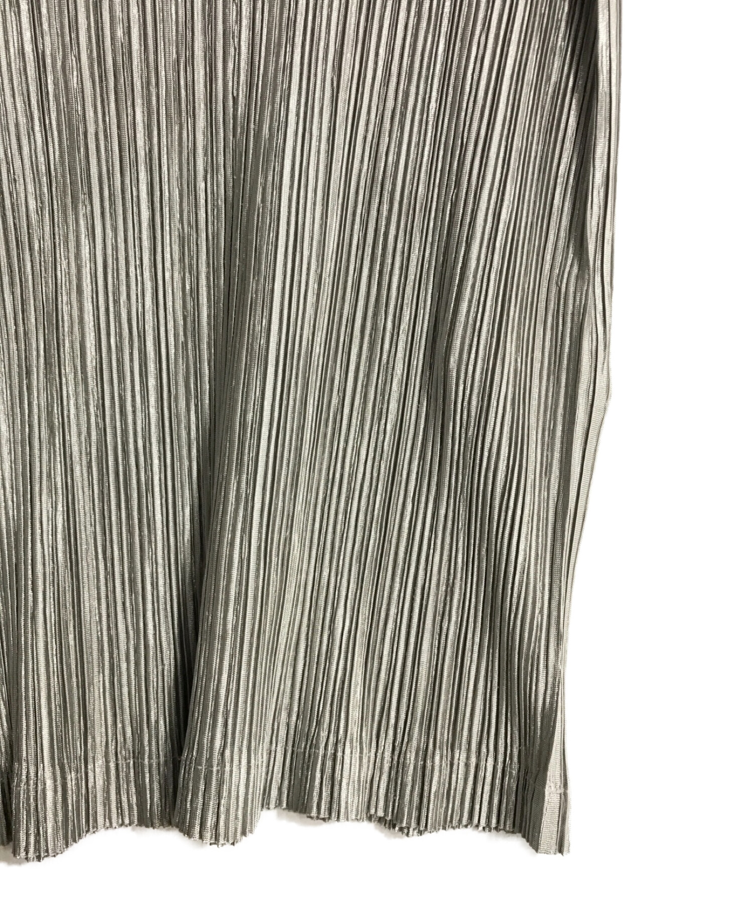 中古・古着通販】ISSEY MIYAKE (イッセイミヤケ) プリーツカットソー