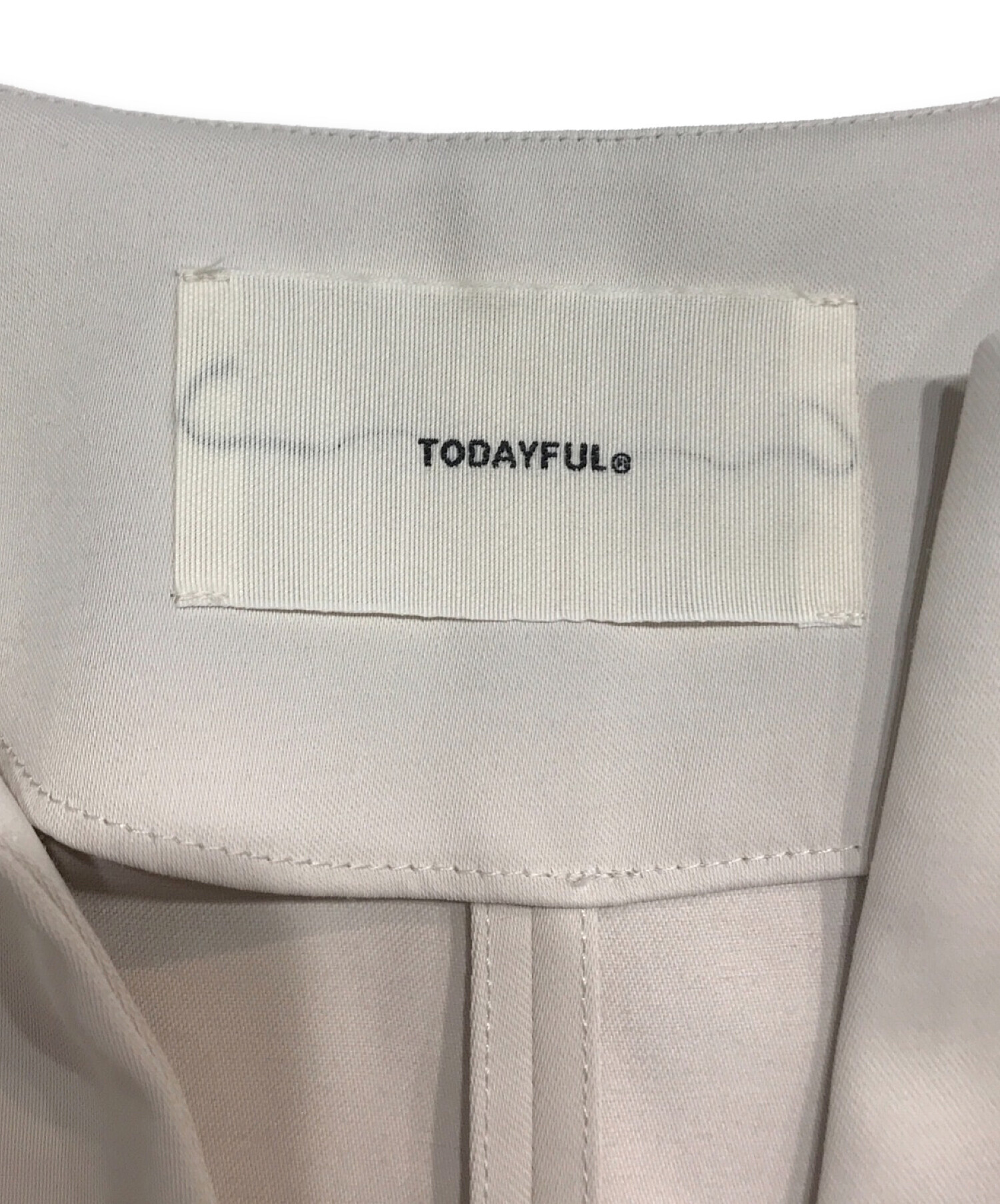 大人も着やすいシンプルファッション TODAYFUL Tanktop Keyneck Satin