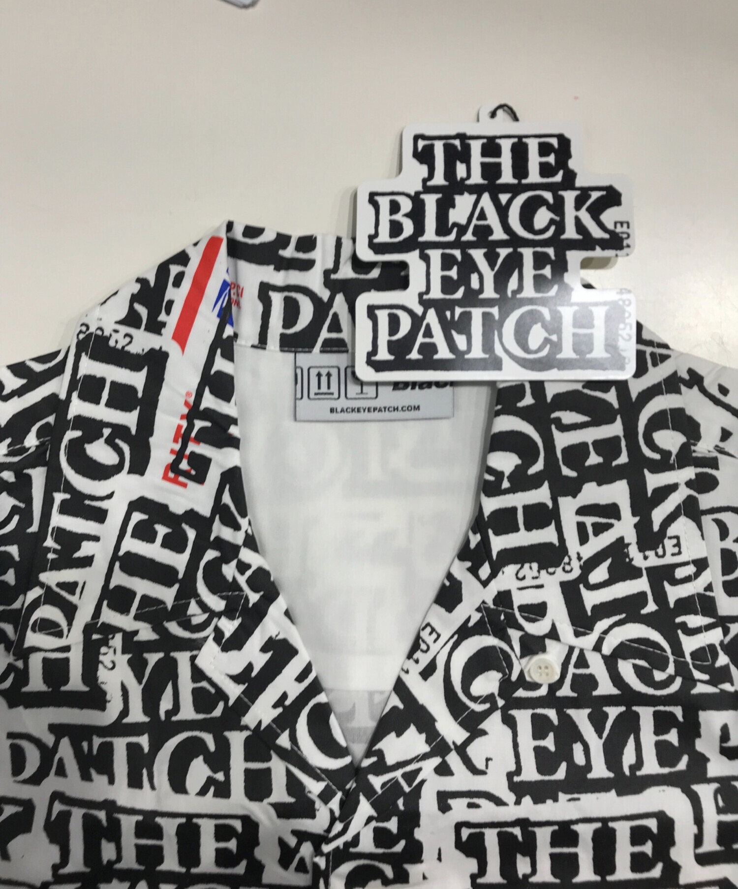 中古・古着通販】BlackEyePatch (ブラックアイパッチ) WASTED YOUTH (ウエステッド ユース) コラボ総柄半袖シャツ  ホワイト×ブラック サイズ:L 未使用品｜ブランド・古着通販 トレファク公式【TREFAC FASHION】スマホサイト