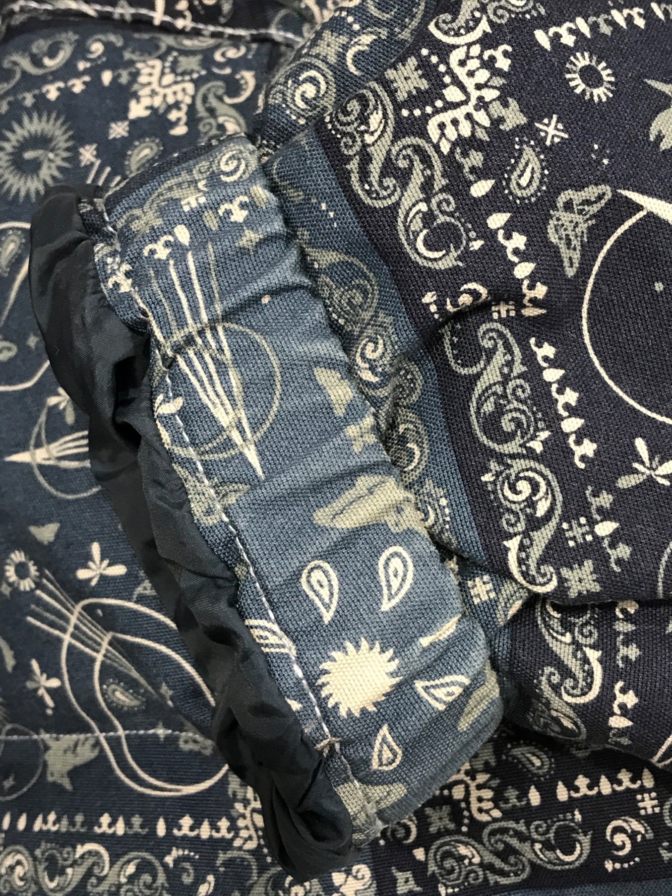 中古・古着通販】LEVI'S (リーバイス) ペイズリー柄ダウンジャケット