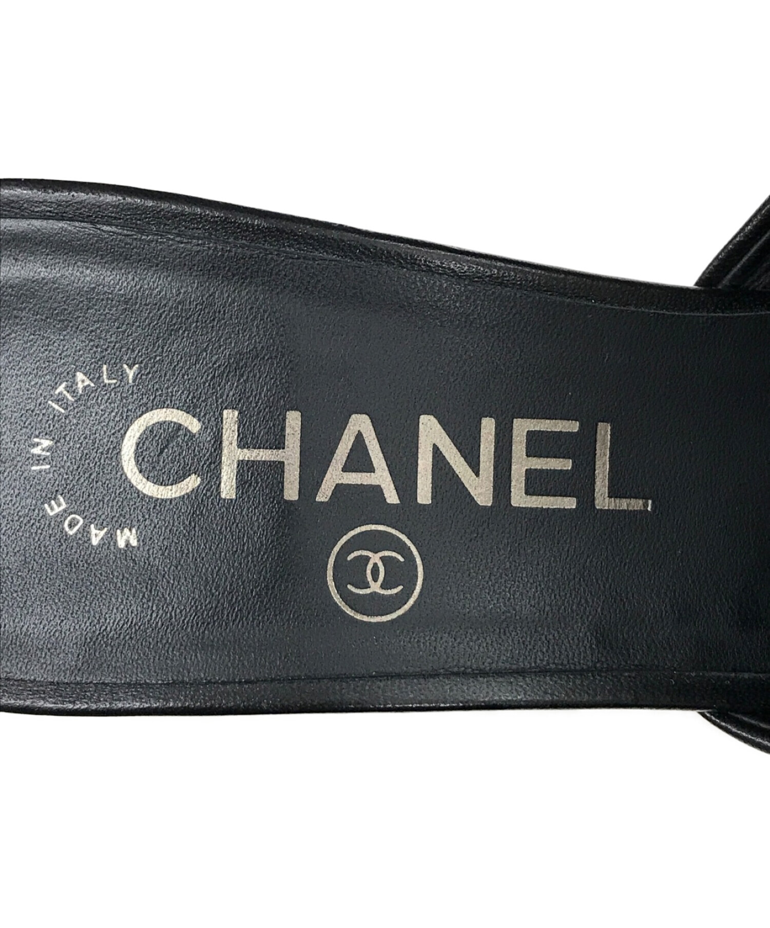 中古・古着通販】CHANEL (シャネル) スネークパールミュール ブラック