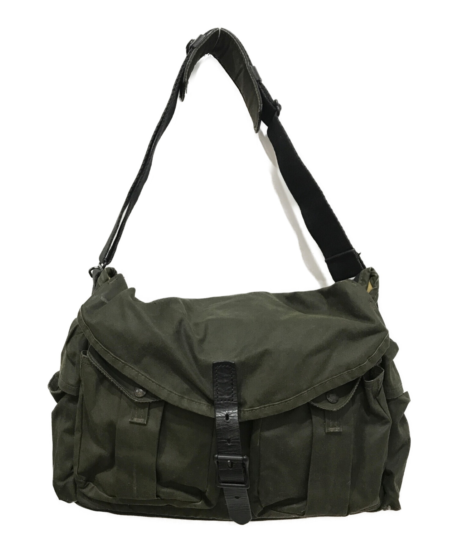 Filson magnum 2024 harvey messenger bag