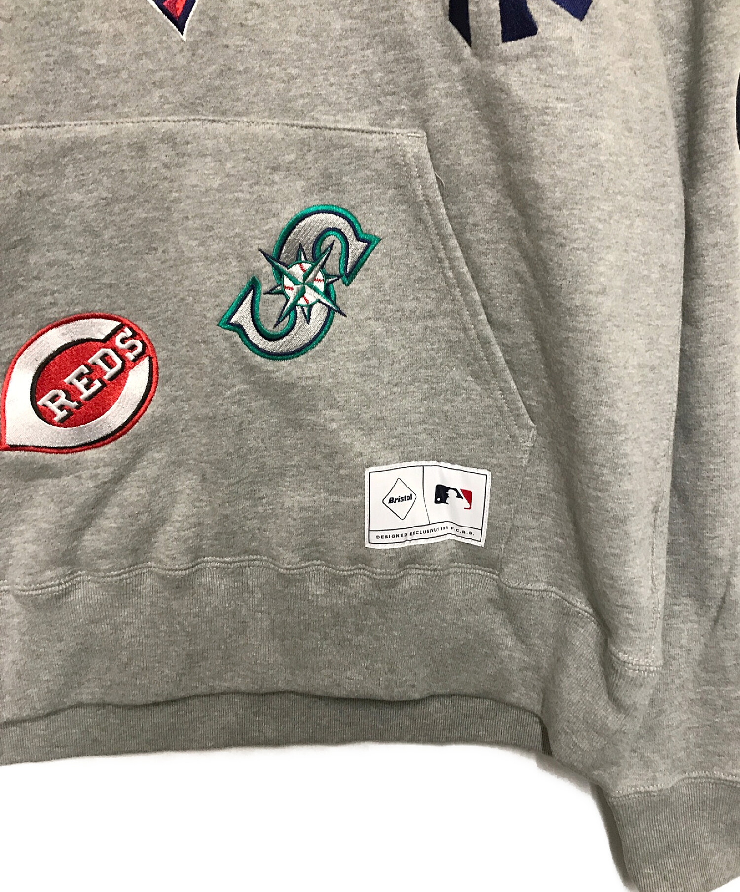 F.C.R.B. (エフシーアールビー) MLB TOUR ALL TEAM SWEAT HOODIE グレー サイズ:L