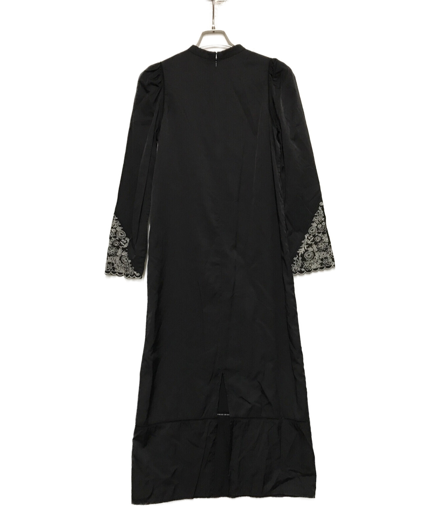 ELFIN EMBROIDERY CAFTAN DRESS  Sサイズ　ブラック
