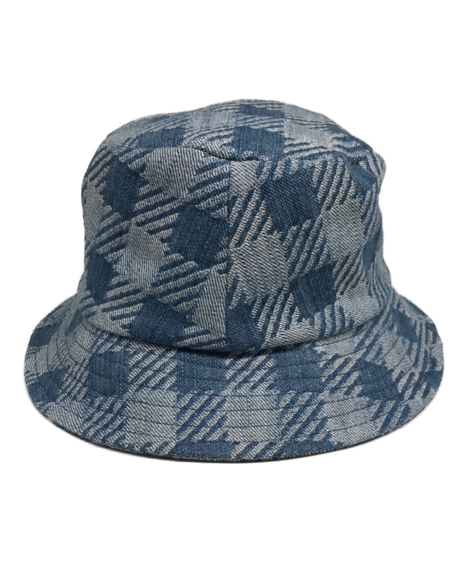 White Ami De Coeur Bucket Hat With String