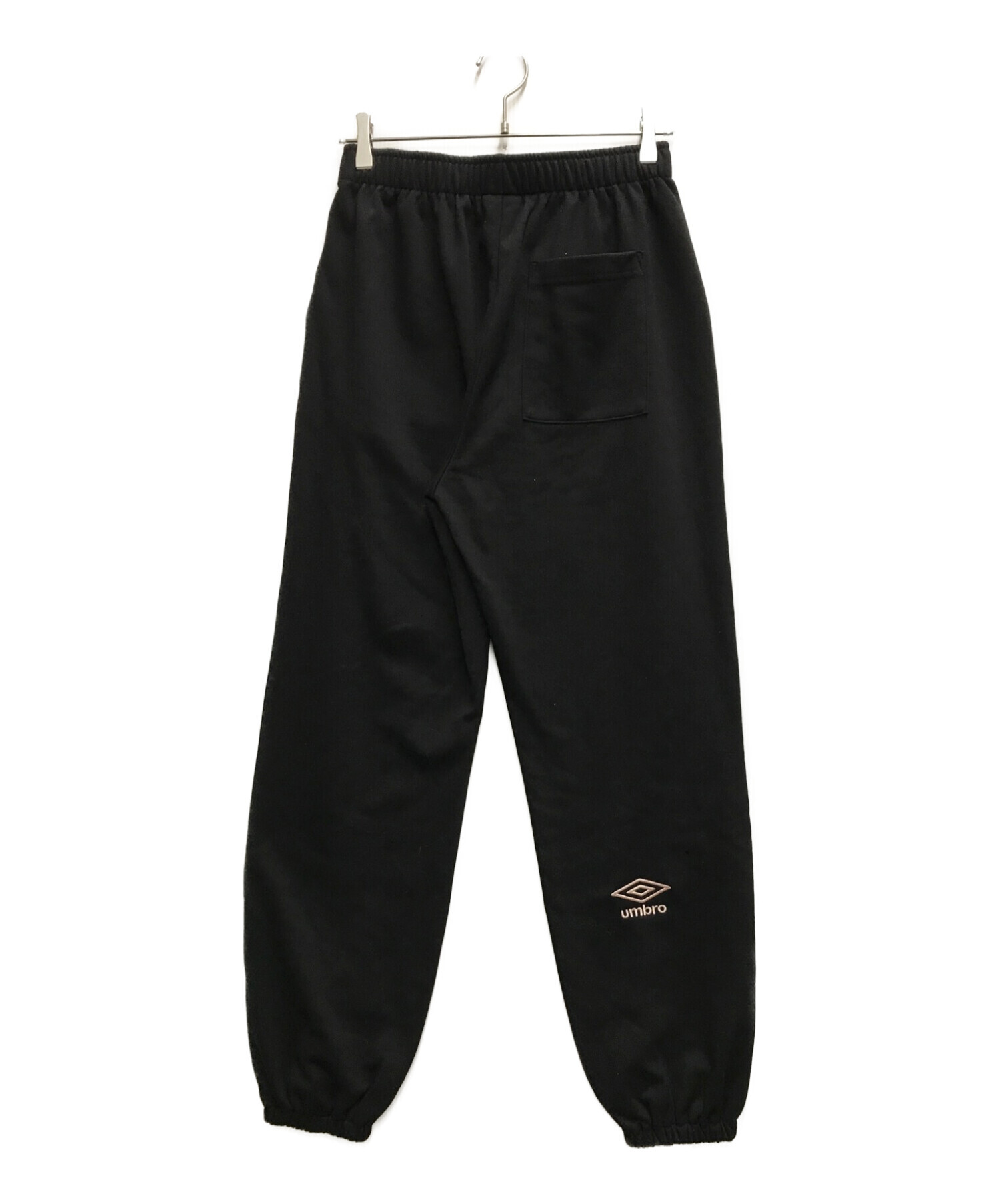 9090 × umbro (ナインティーナインティ×アンブロ) Two Logo Sweat Pants ブラック サイズ:Ⅼ