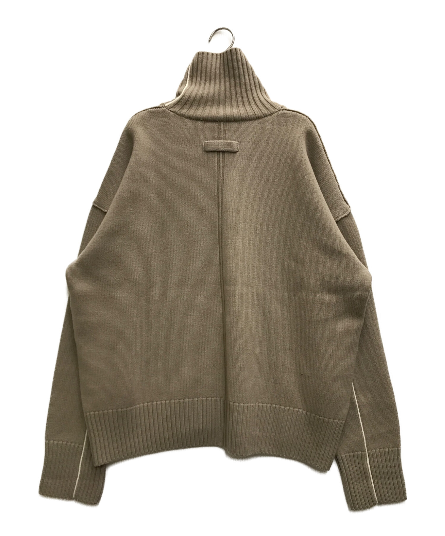 stein (シュタイン) OVERSIZED IMPRESSION HIGH NECK KNIT ベージュ サイズ:S