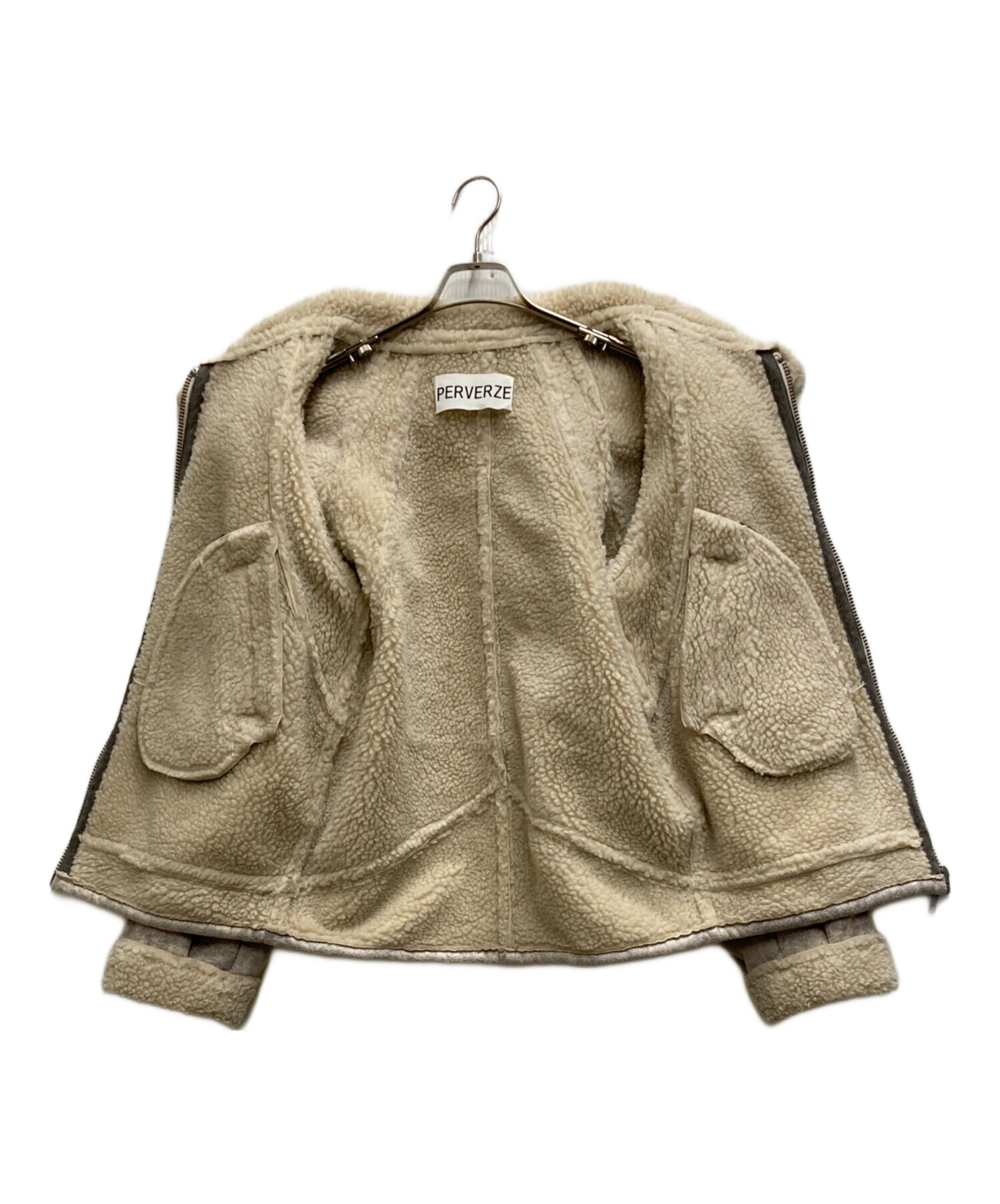 中古・古着通販】PERVERZE (パーバーズ) WIDE COLLAR MOUTON COAT グレー サイズ:FREE｜ブランド・古着通販  トレファク公式【TREFAC FASHION】スマホサイト