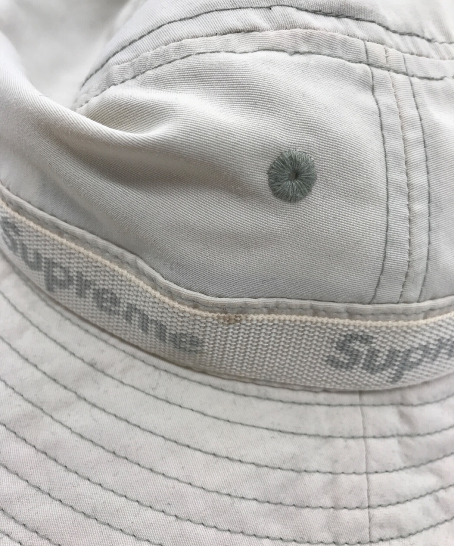 中古・古着通販】SUPREME (シュプリーム) 22AW Webbing Crusher ウェビング クラッシャー バケットハット ホワイト サイズ: M-L｜ブランド・古着通販 トレファク公式【TREFAC FASHION】スマホサイト