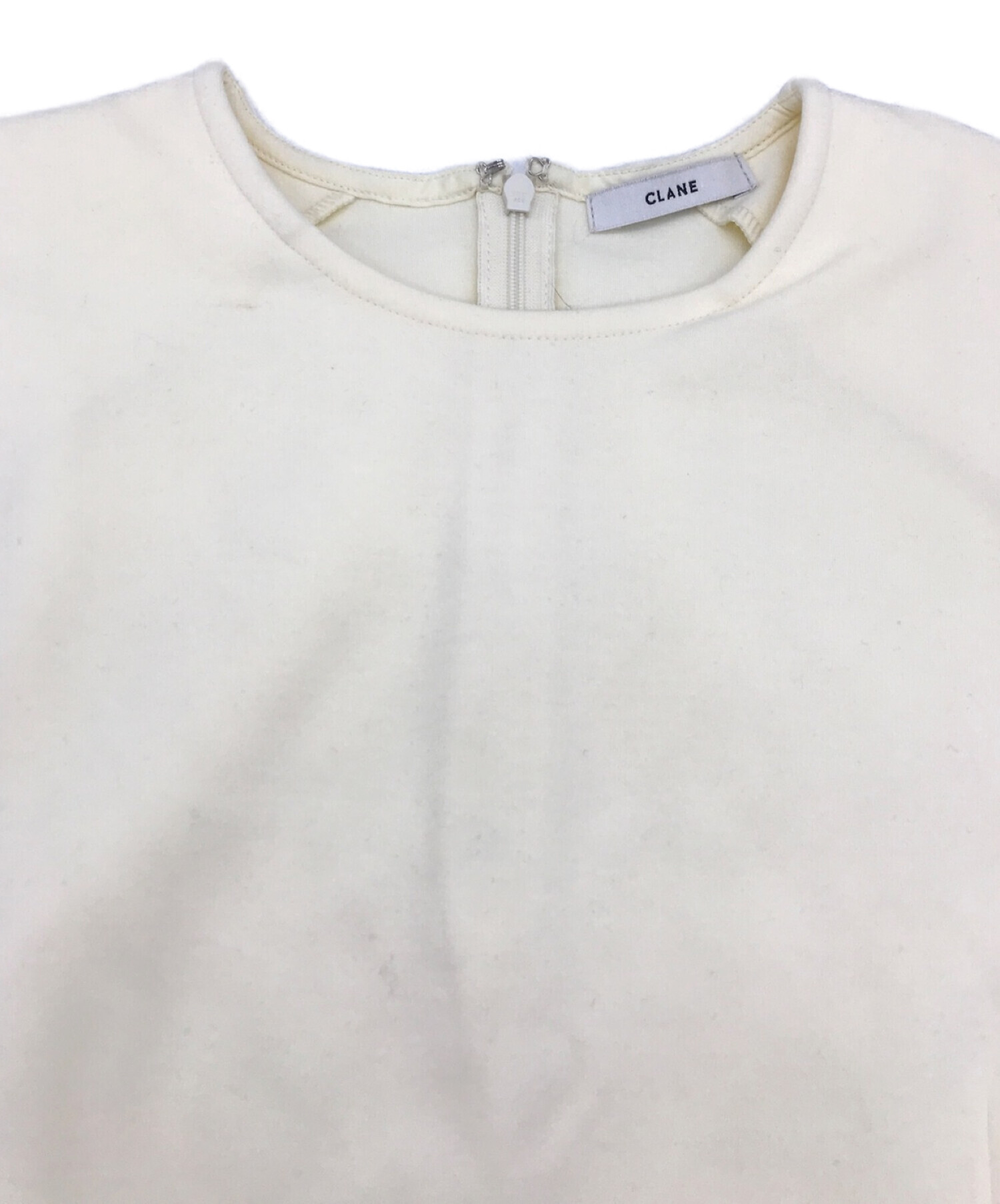 中古・古着通販】CLANE (クラネ) POWER SHOULDER CUT TOPS ベージュ