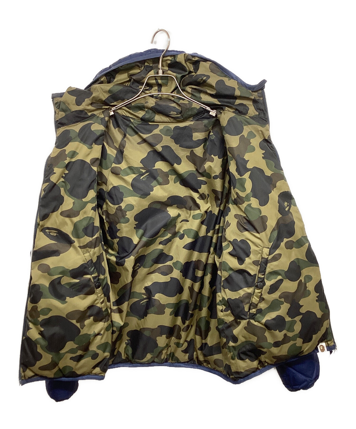 A BATHING APE (アベイシングエイプ) リバーシブルカモ柄ダウンジャケット　1870-141-048 カーキ サイズ:L