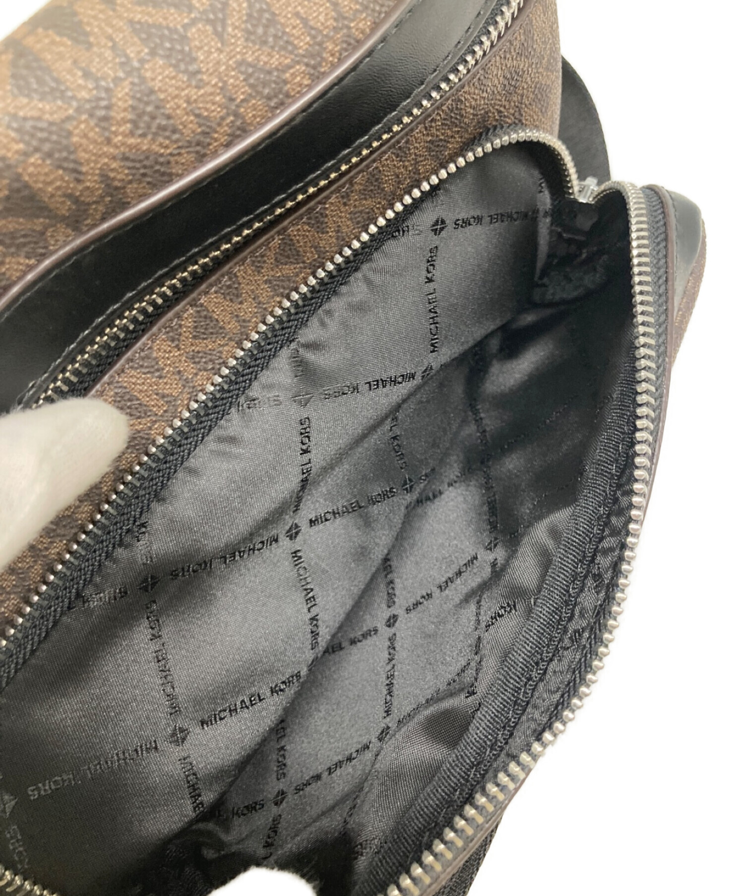 中古・古着通販】MICHAEL KORS (マイケルコース) シグネチャーロゴウエストバッグ ブラウン｜ブランド・古着通販  トレファク公式【TREFAC FASHION】スマホサイト