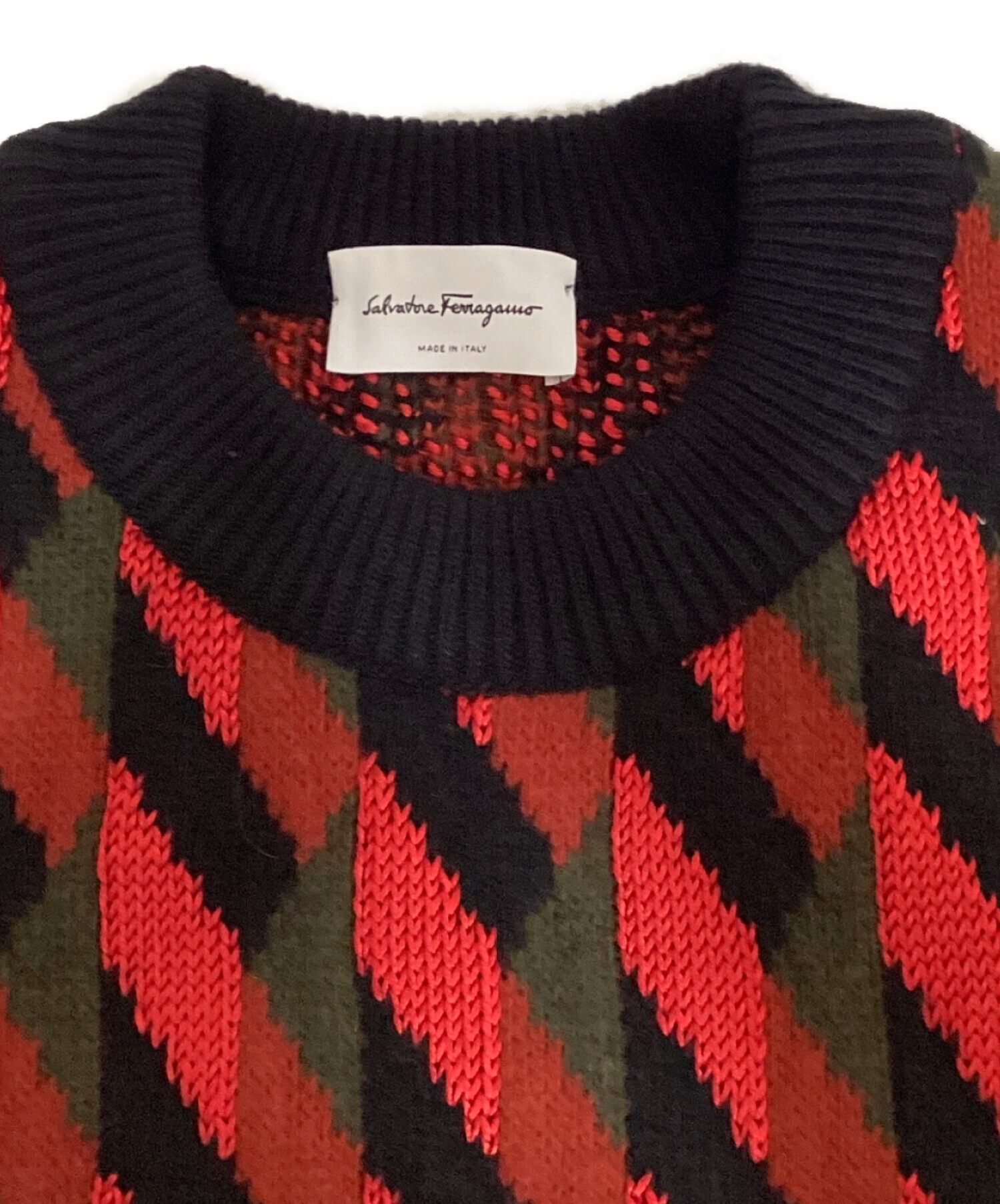 中古・古着通販】Salvatore Ferragamo (サルヴァトーレ フェラガモ) シルクブレンド総柄ニット レッド サイズ:M  未使用品｜ブランド・古着通販 トレファク公式【TREFAC FASHION】スマホサイト