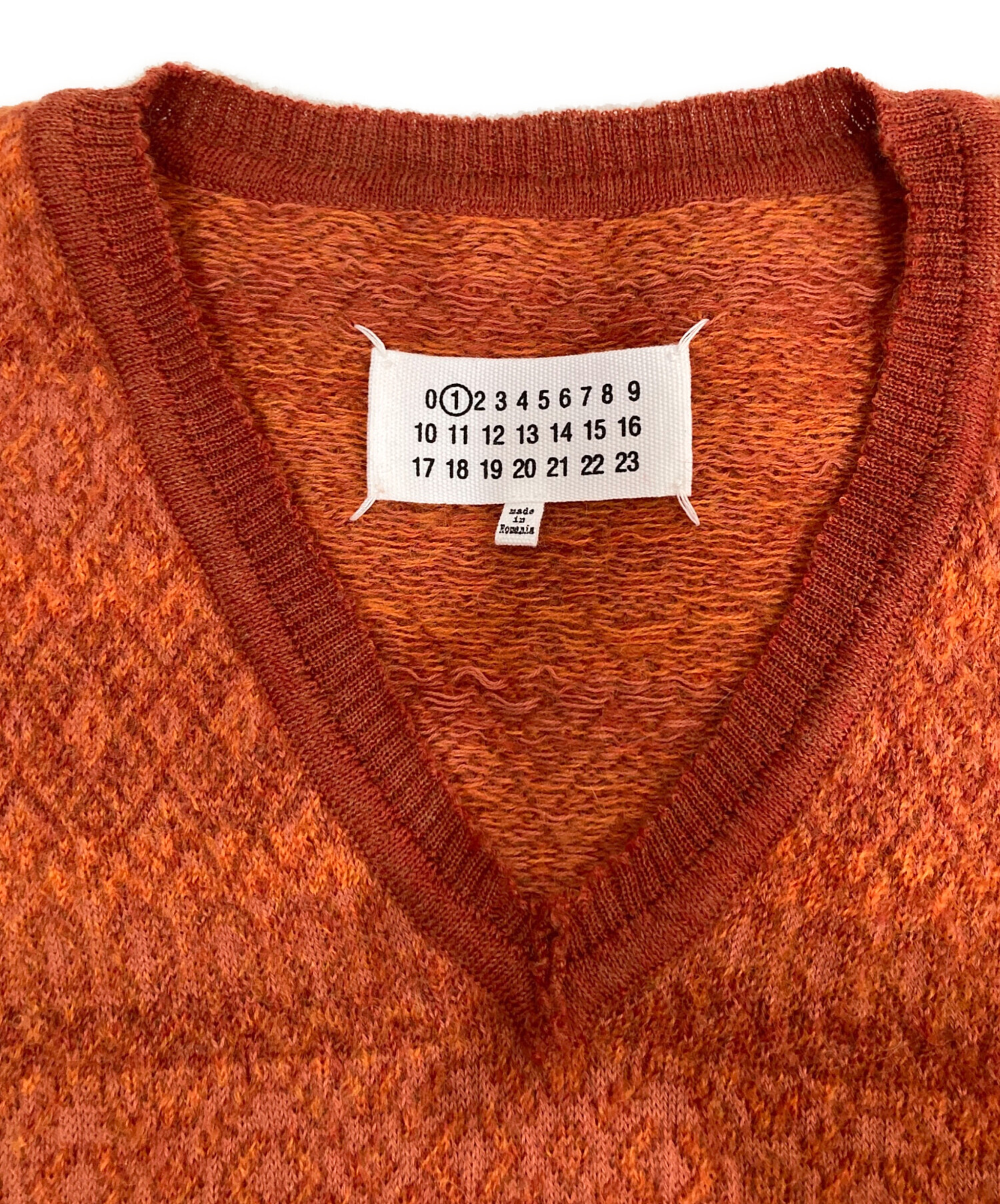 中古・古着通販】Maison Margiela (メゾンマルジェラ) ダメージニットベスト レッド サイズ:M｜ブランド・古着通販  トレファク公式【TREFAC FASHION】スマホサイト