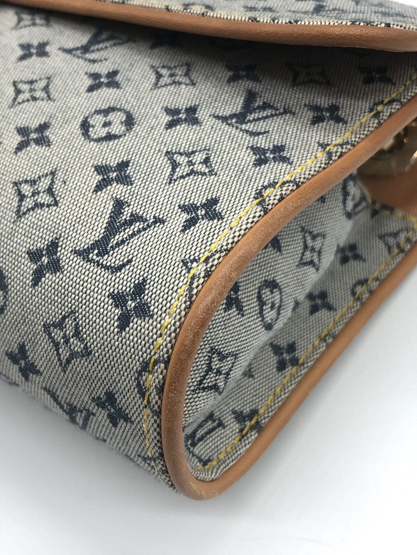 LOUIS VUITTON (ルイ ヴィトン) モノグラムミニ カミーユ チェーンショルダーバッグ ブルー サイズ:-