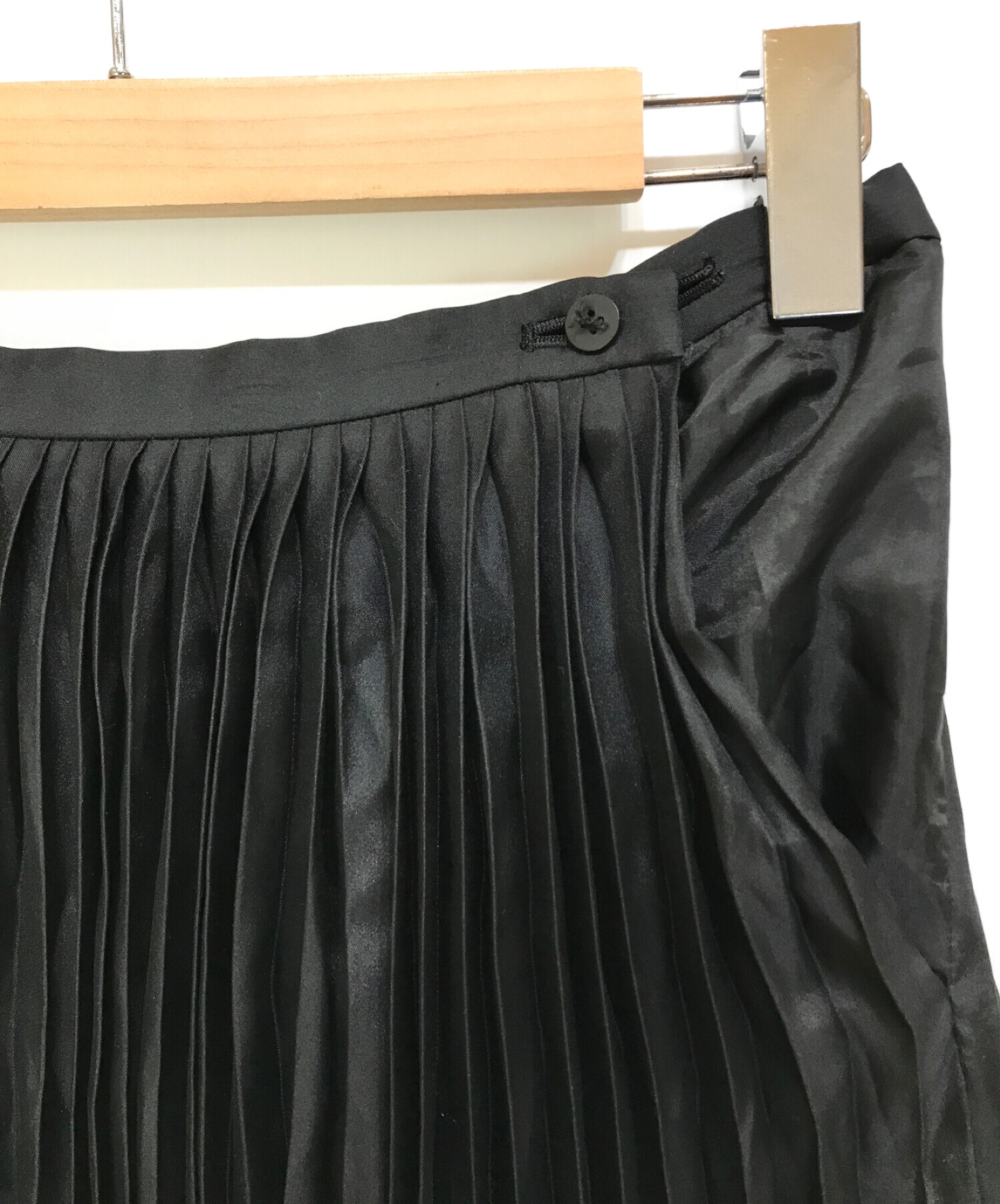 ISSEY MIYAKE (イッセイミヤケ) プリーツスカート ブラック サイズ:M