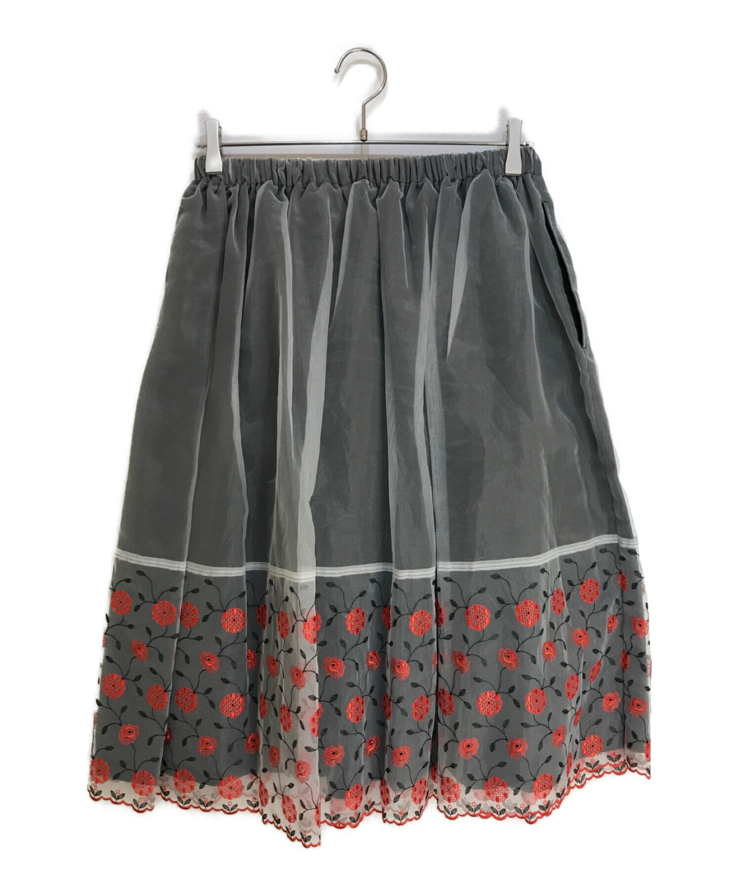 【お値下げ可】tricot COMME des GARCONS 刺繍スカート材質ポリエステル100%