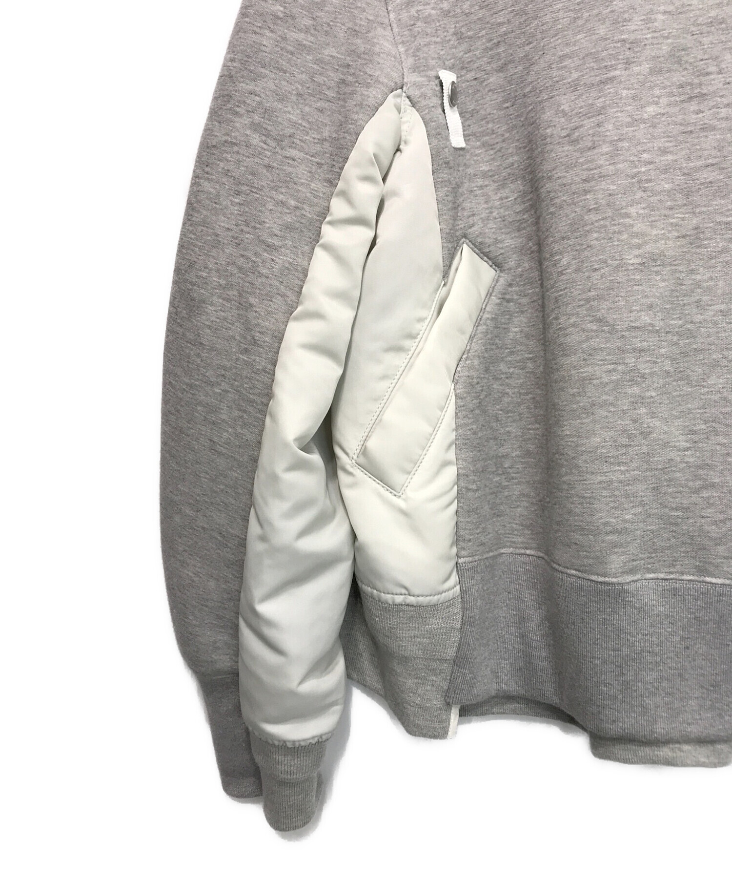 sacai (サカイ) NYLON TWILL MIX PULLOVER グレー サイズ:2