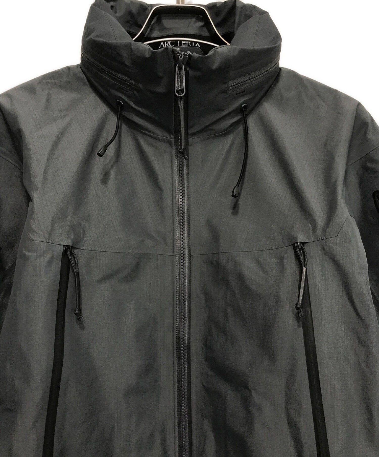 ARC'TERYX LEAF (アークテリクスリーフ) ALPHA JACKET GEN2 グレー サイズ:S/P