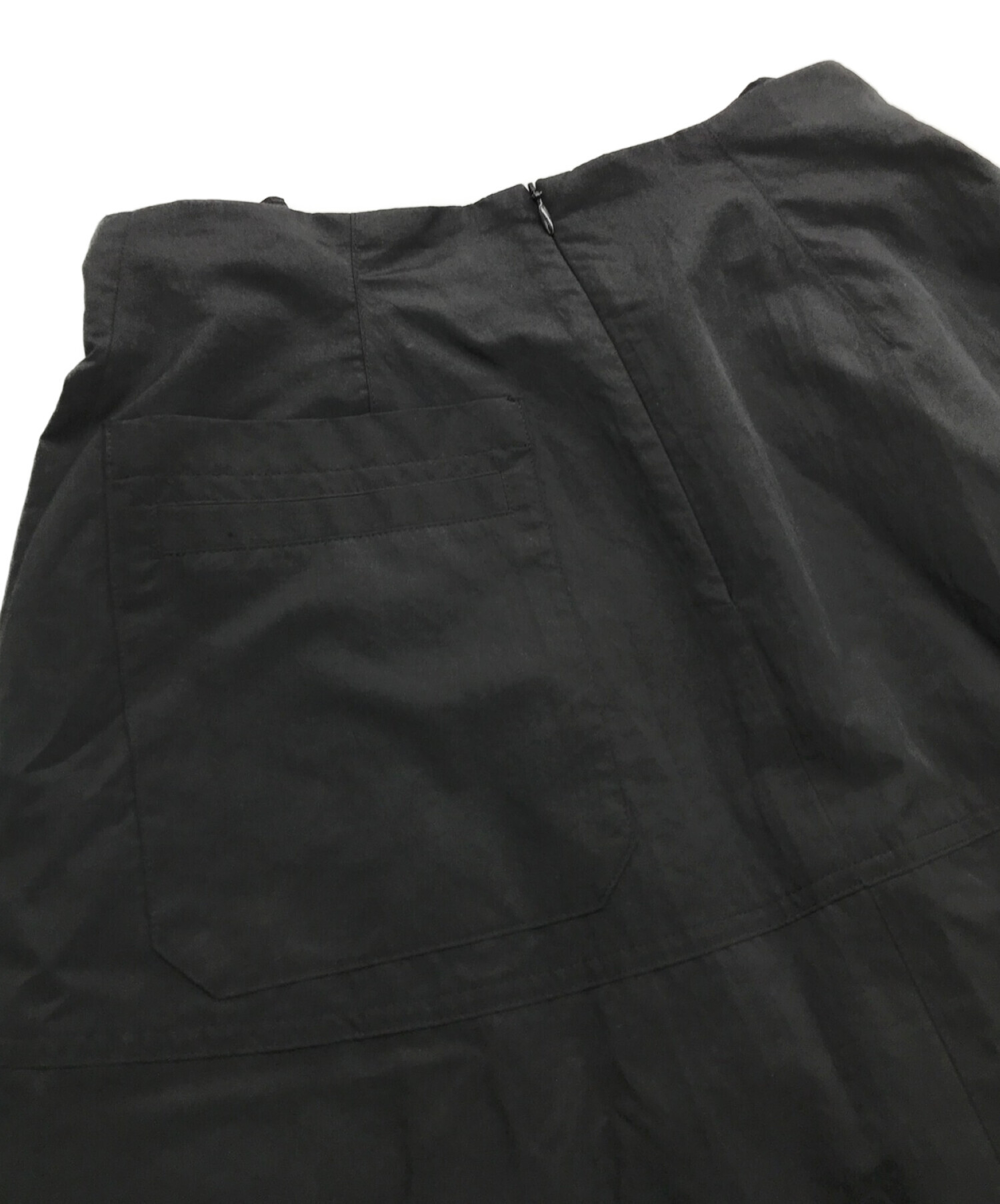 UNITED TOKYO (ユナイテッドトウキョウ) フロントベルテットタフタスカート ブラック サイズ:SIZE2 未使用品