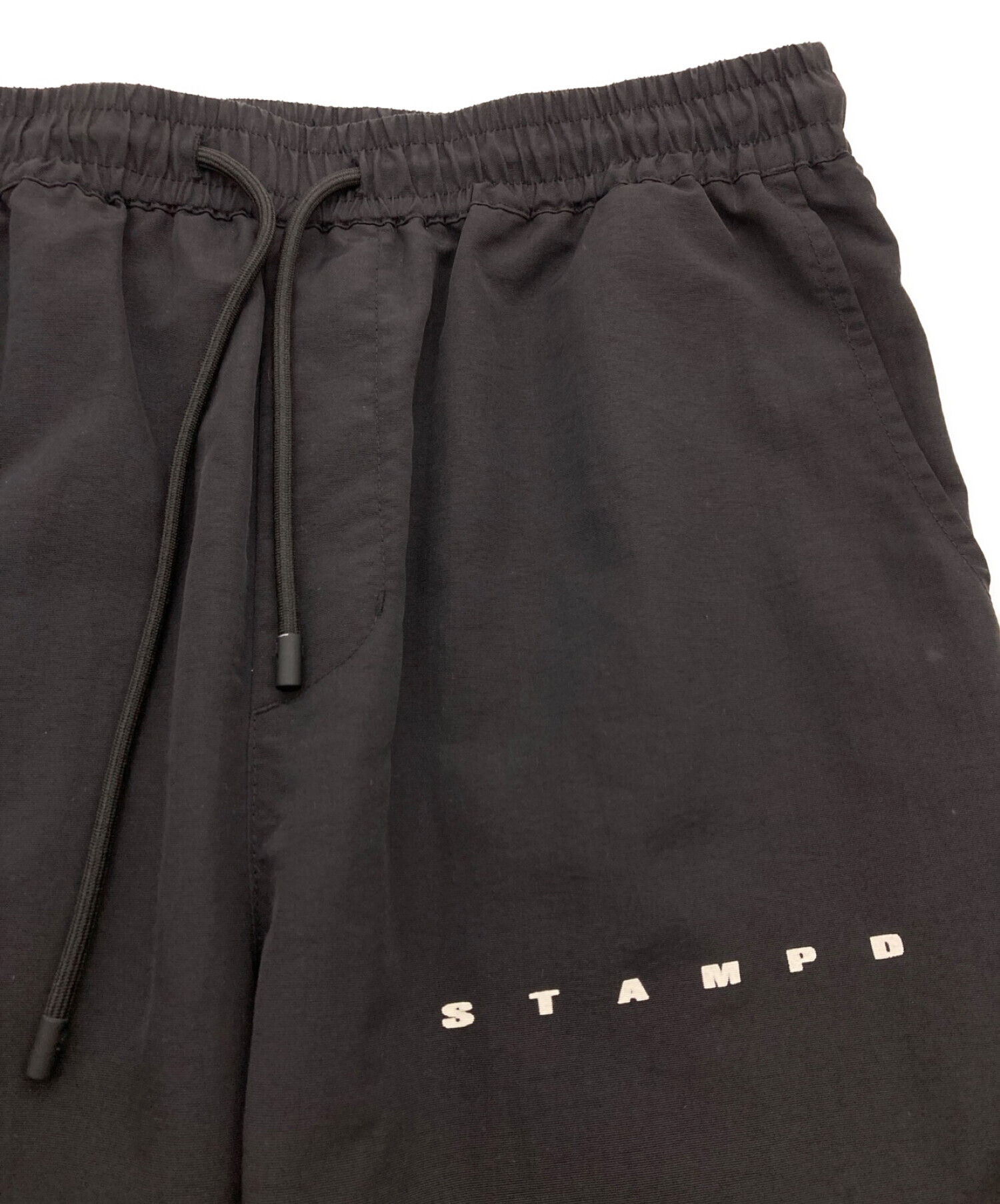 中古・古着通販】STAMPD (スタンプド) STRIKE NYLON PANTS ブラック