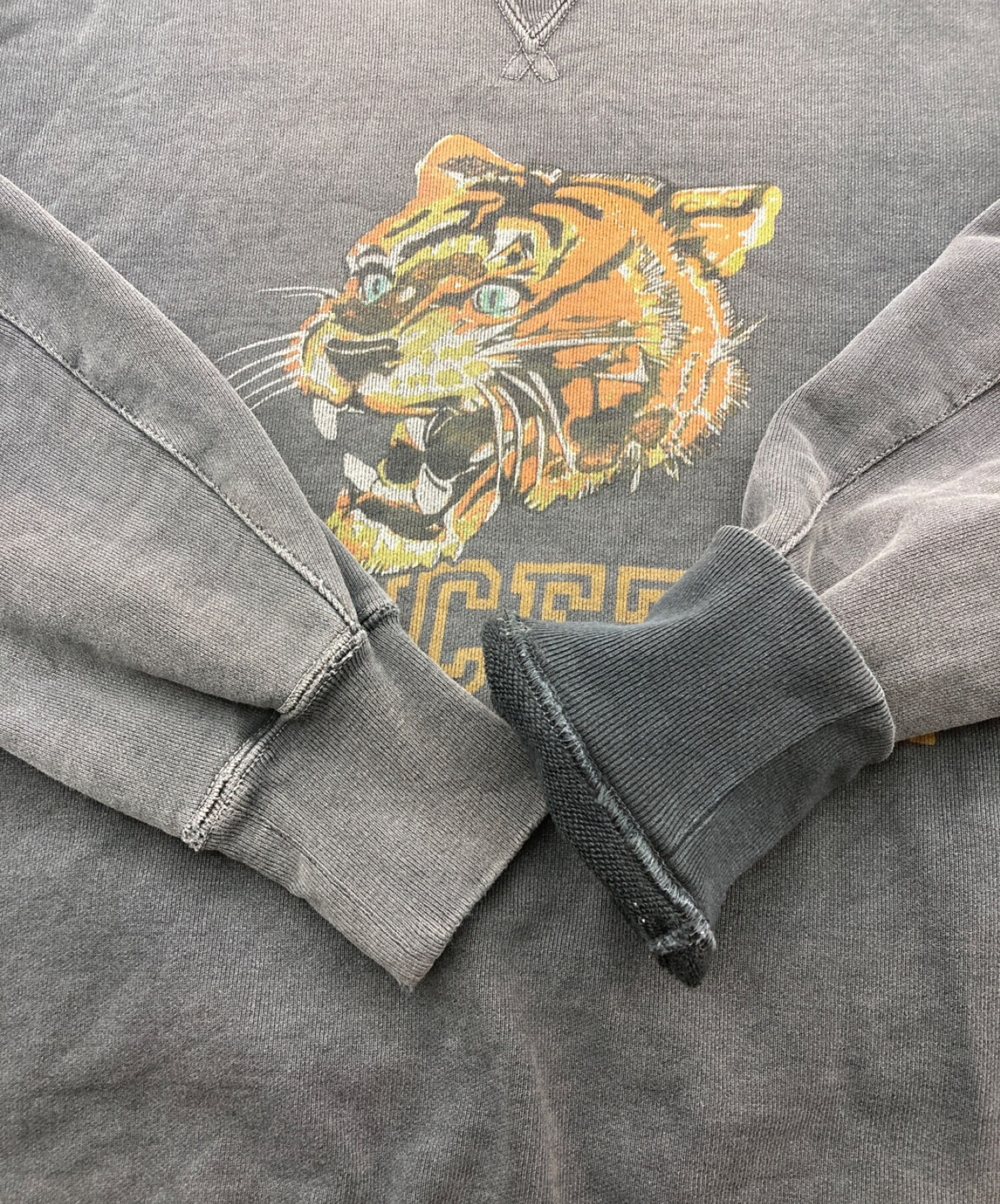 REMI RELIEF (レミレリーフ) MUSE de Deuxieme Classe (ミューズ ドゥーズィエム クラス) TIGER CREW  SWEAT グレー サイズ:M